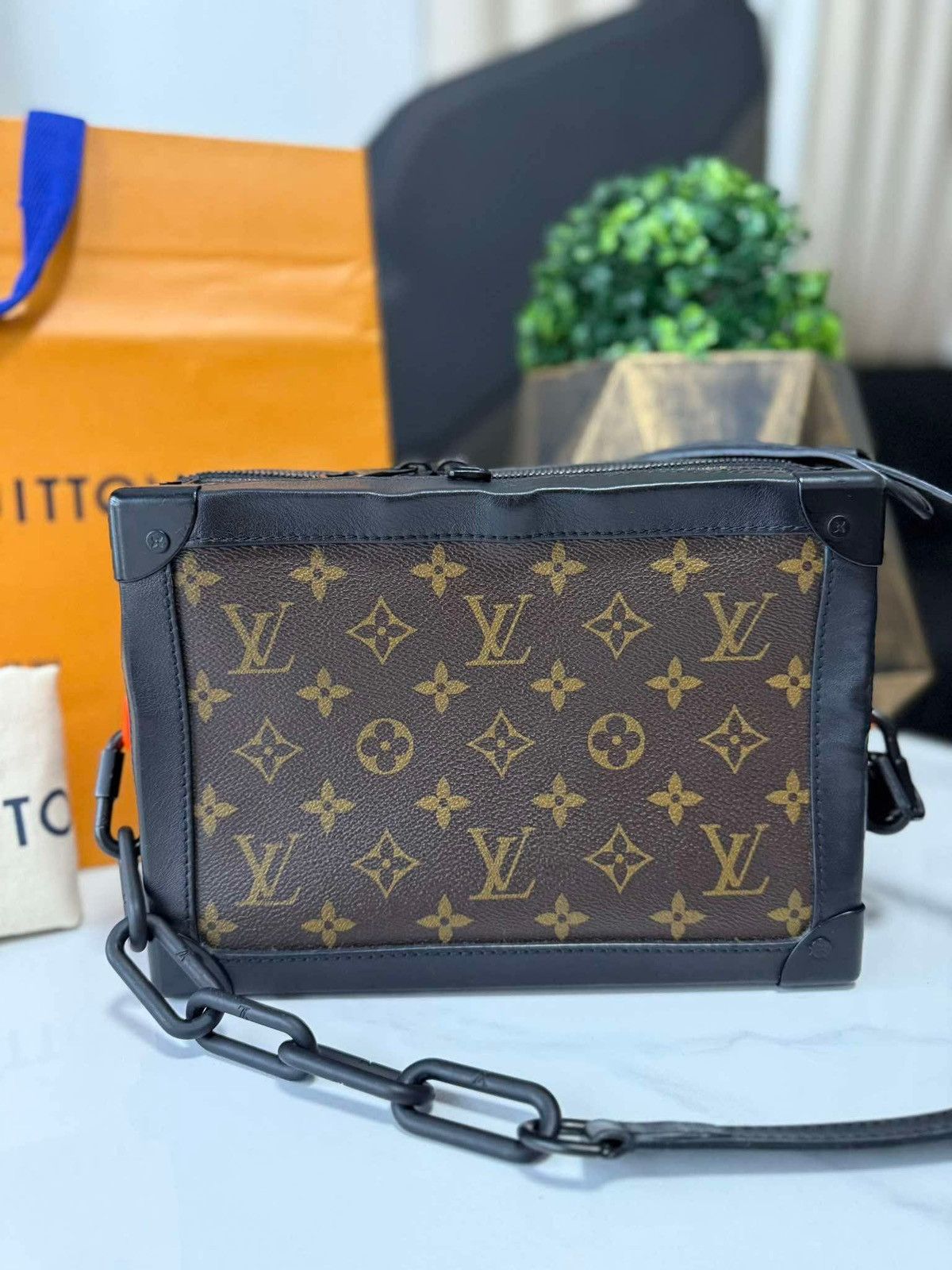 Louis Vuitton Louis Vuitton Soft Trunk Size ONE SIZE - 11 Thumbnail