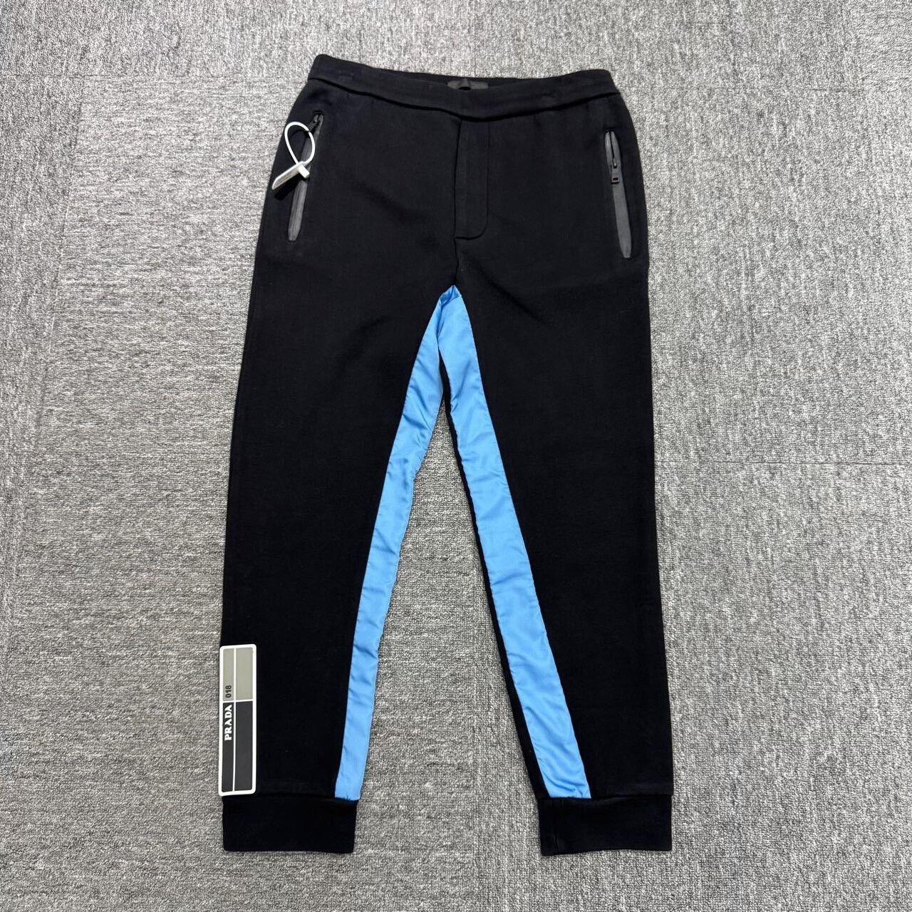 Prada Prada Nylon Ski Pants in Black. Size US 32 / EU 48 - 1 Thumbnail