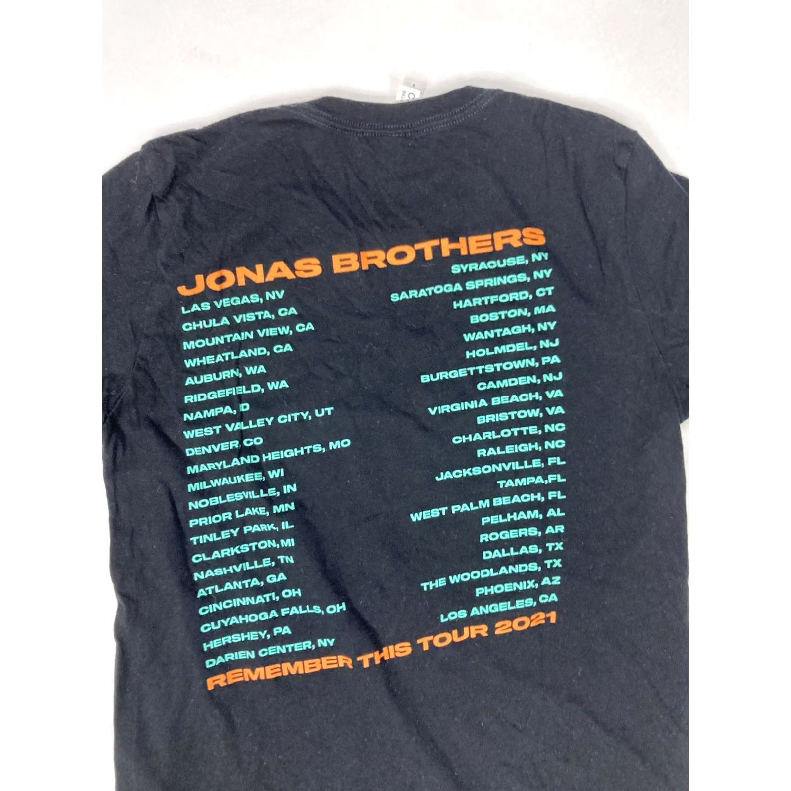 Vintage VINTAGE Jonas Brothers Remember This Tour 2021 Graphic T-shirt Women Small Black Music Shirt Size S / US 4 / IT 40 - 6 Thumbnail