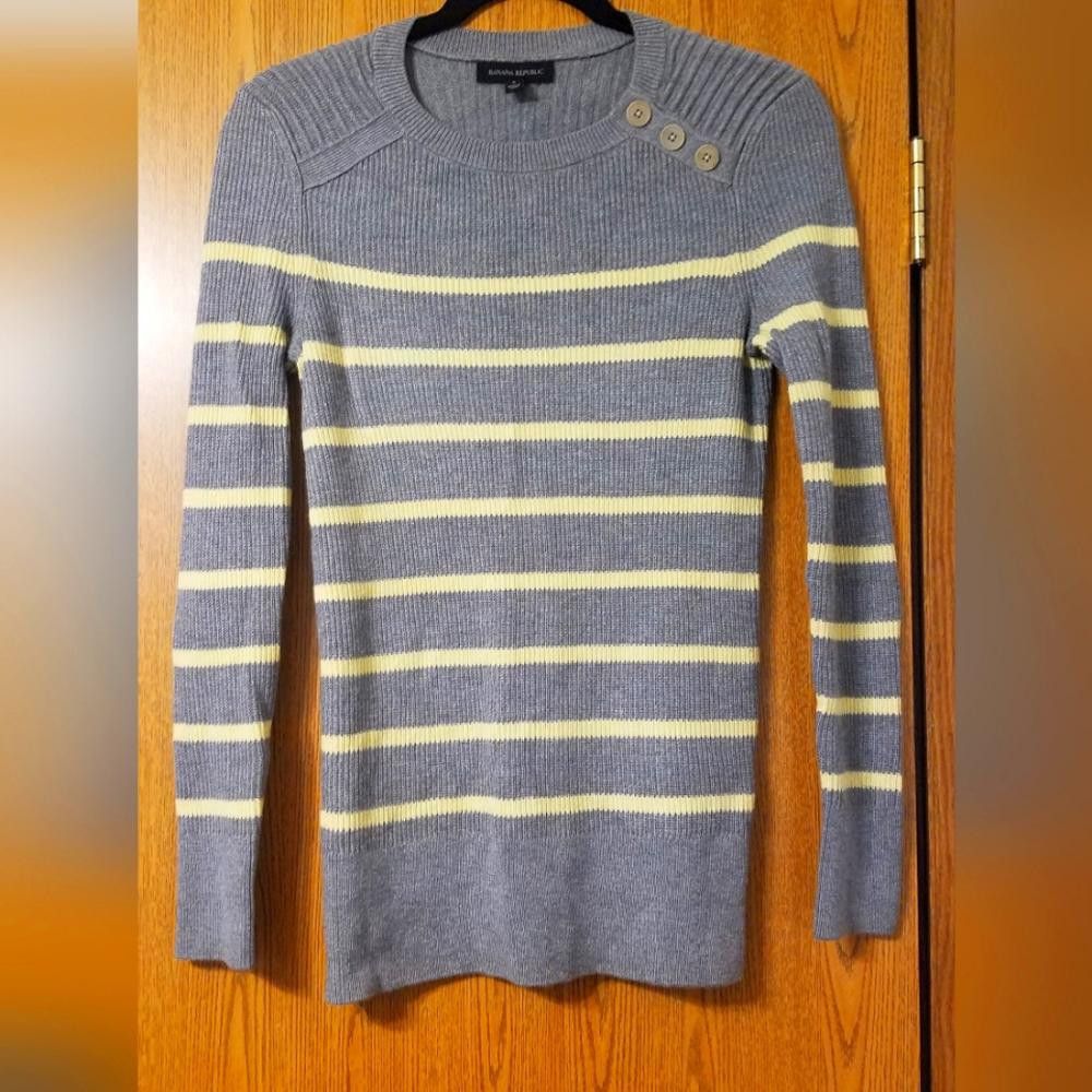 Banana Republic Banana Republic Gray and Yellow Striped Sweater Size Small Size S / US 4 / IT 40 - 1 Thumbnail