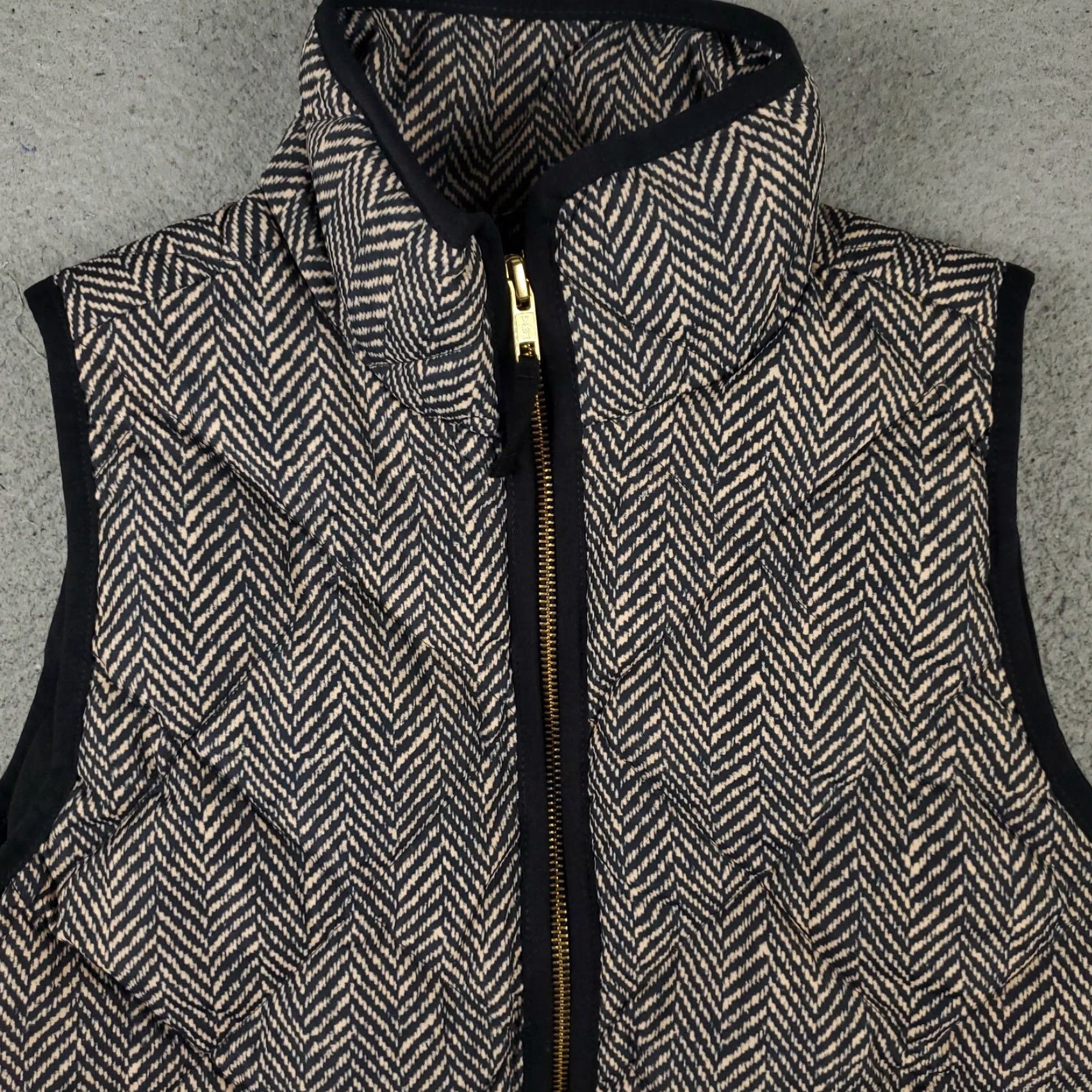 J.Crew J.CREW Vest Womens Size XXS Beige Black Herringbone Quilted Puffer Full Zip Up Size XXS / US 00 / IT 34 - 2 Thumbnail