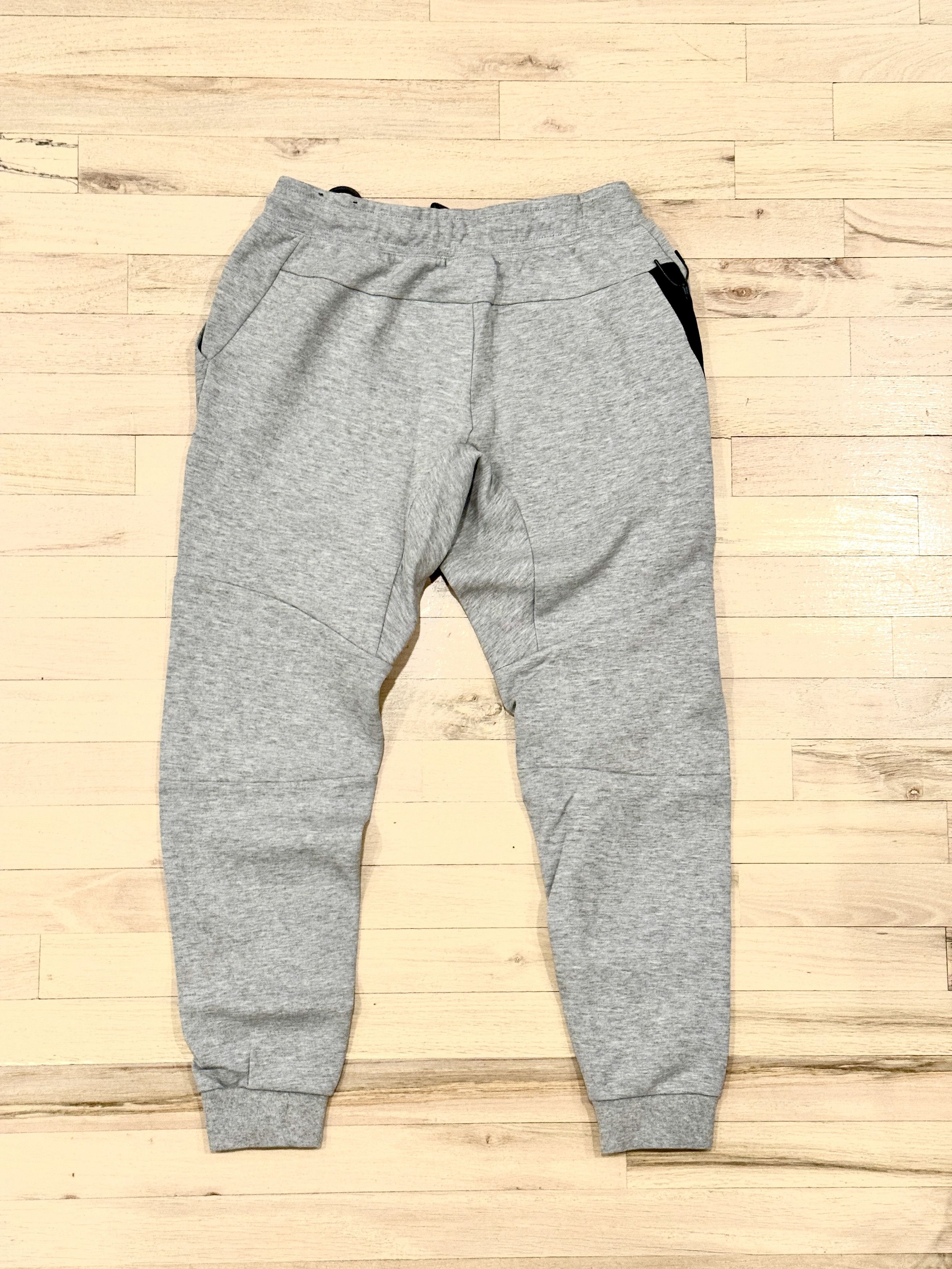 Nike Nike Tech Fleece Sweatpant Jogger Size US 30 / EU 46 - 2 Thumbnail
