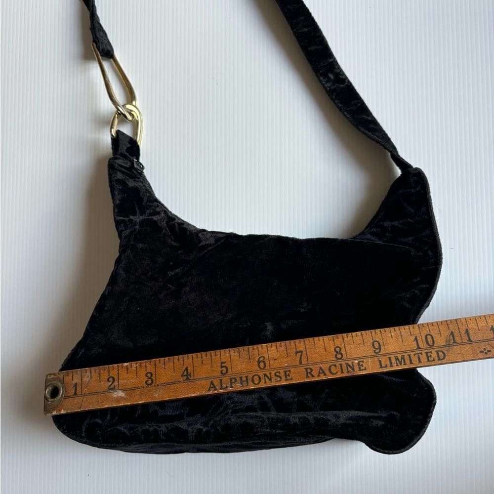 Designer Y2K Shoulder Black Velvet Purse Size ONE SIZE - 2 Thumbnail