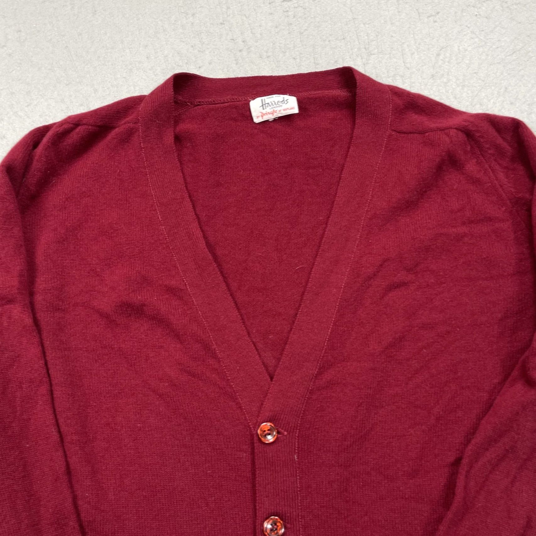 Vintage VINTAGE Pringle Mens Cardigan Sweater L Red Wool Knit Button Pockets Size US L / EU 52-54 / 3 - 2 Thumbnail