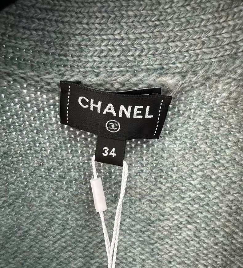 Chanel Chanel 24K cashmere knitted vest Size XXS / US 00 / IT 34 - 2 Thumbnail