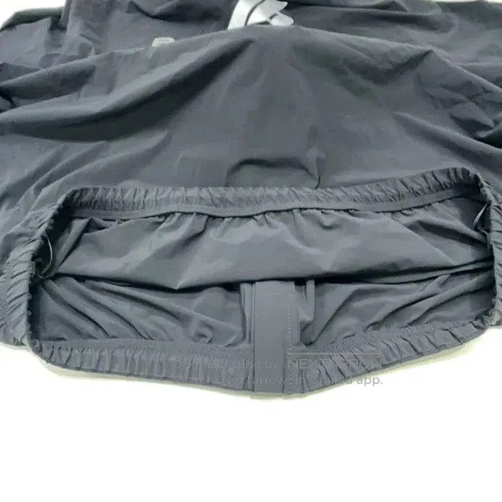 Balenciaga Balenciaga Classic Hooded Zip Jacket for Men. Size US M / EU 48-50 / 2 - 8 Thumbnail