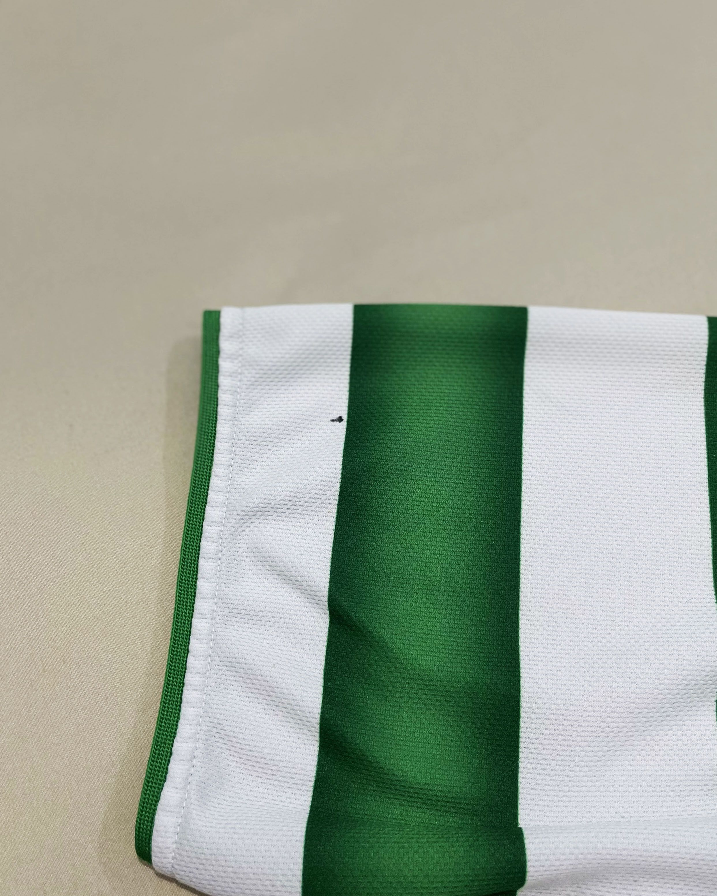 Umbro Celtic FC Home Kit 2003 2004 Size US L / EU 52-54 / 3 - 6 Thumbnail