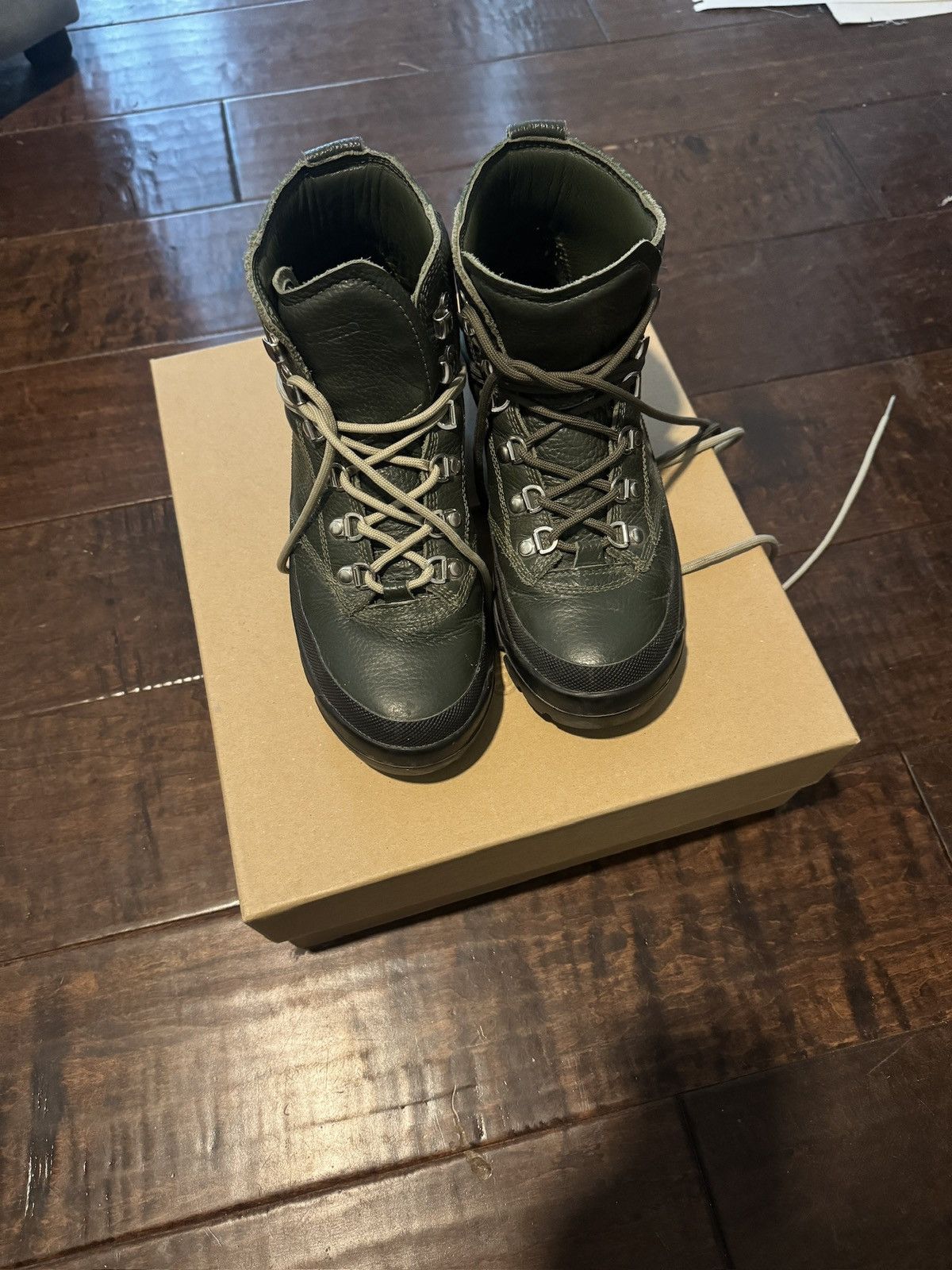 Dark green wilson boot