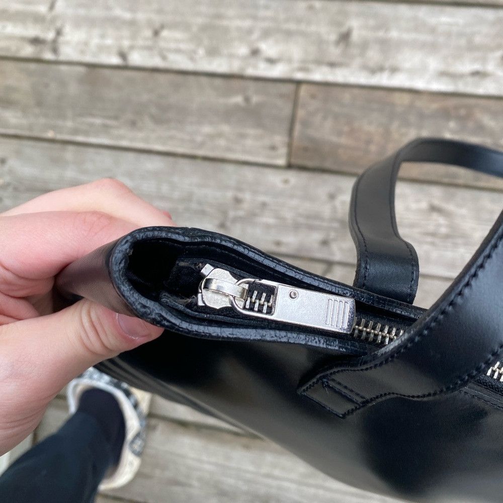 Jean Paul Gaultier Jean Paul Gaultier Y2K Leather Logo Handbag Baby Bag Purse Size ONE SIZE - 5 Thumbnail