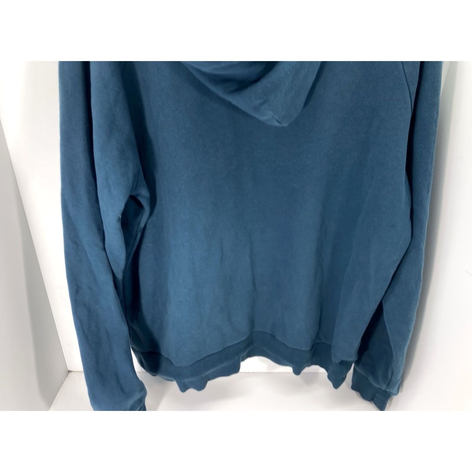 Under Armour Under Armour Hoodie Sweatshirt Men L Blue Green Pullover Long Sleeve Shirt 25 Inches Chest 28 Inches Shoulder to Waist Size US L / EU 52-54 / 3 - 7 Thumbnail