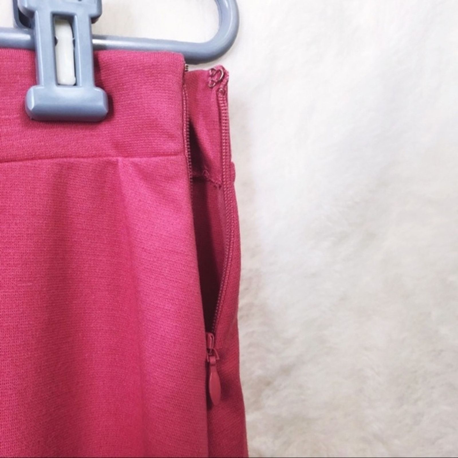 Gap GAP Fuschia Ruffle Skirt Size 30" / US 8 / IT 44 - 6 Thumbnail