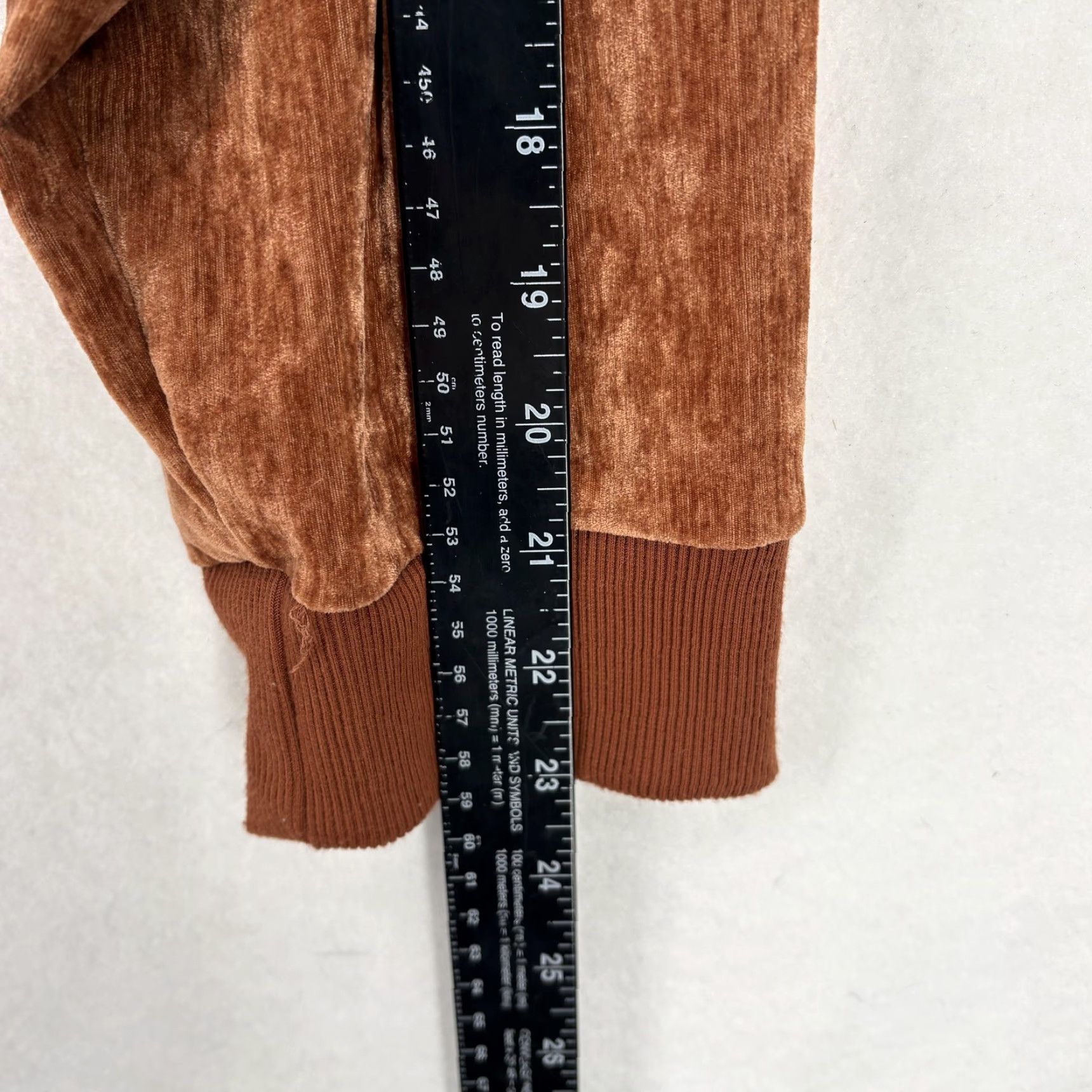Velvet Super Massive Luxury Hoodie Mens Medium Brown Velvet Pullover Relaxed Stretch Size US M / EU 48-50 / 2 - 7 Thumbnail