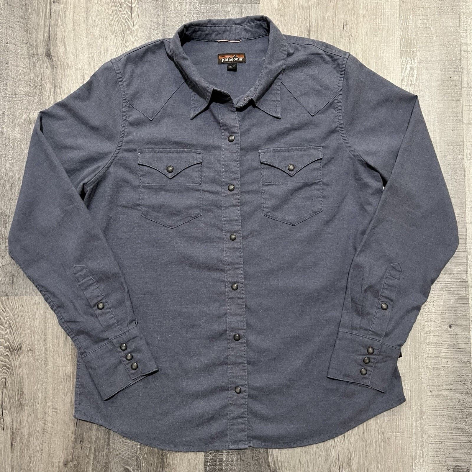 Patagonia Patagonia Womens L Blue Hemp Western Snap Button Shirt Camp Size L / US 10 / IT 46 - 1 Thumbnail