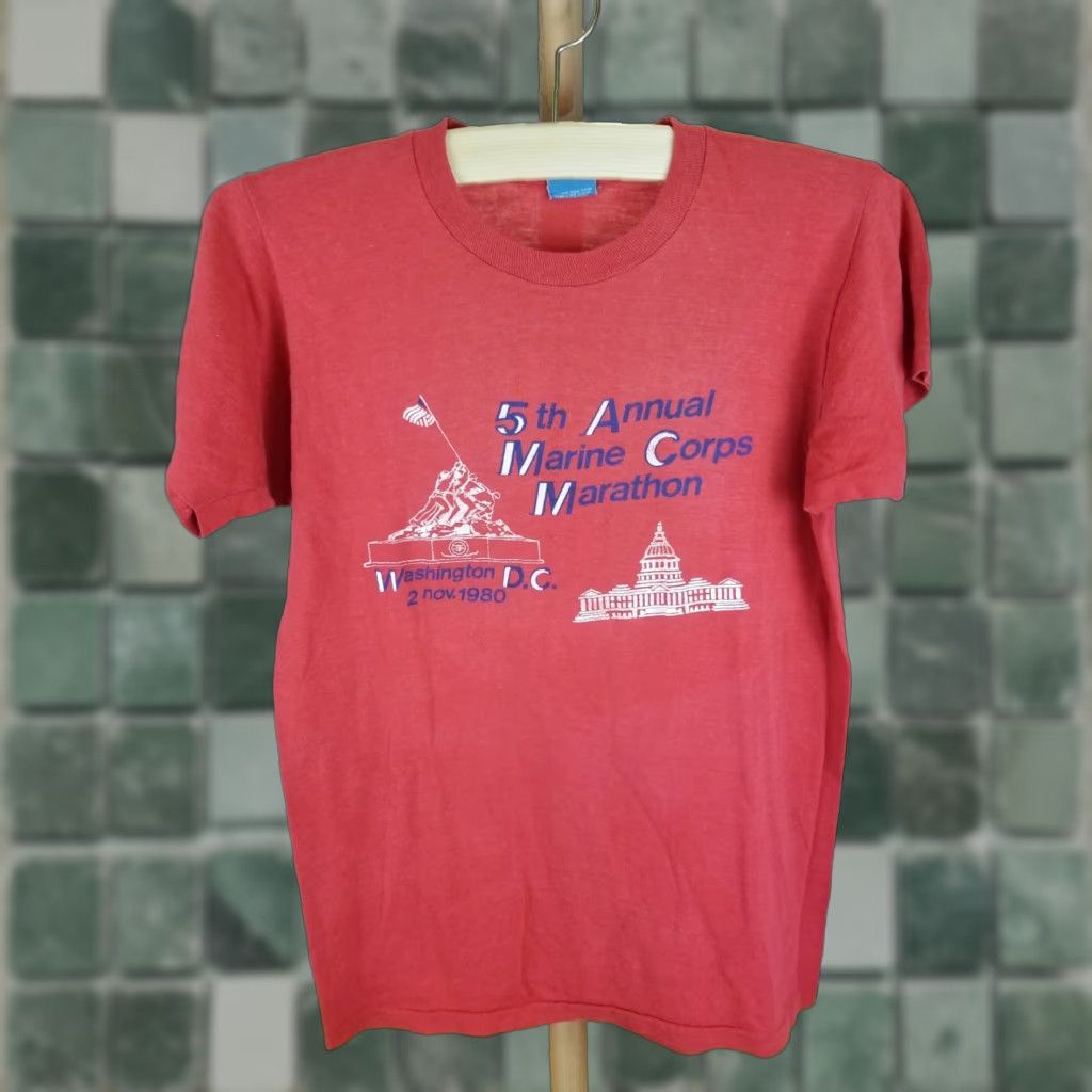 Vintage VINTAGE US MARINE CORP 5TH MARATHON RED T-SHIRT SZ M Size US M / EU 48-50 / 2 - 1 Thumbnail