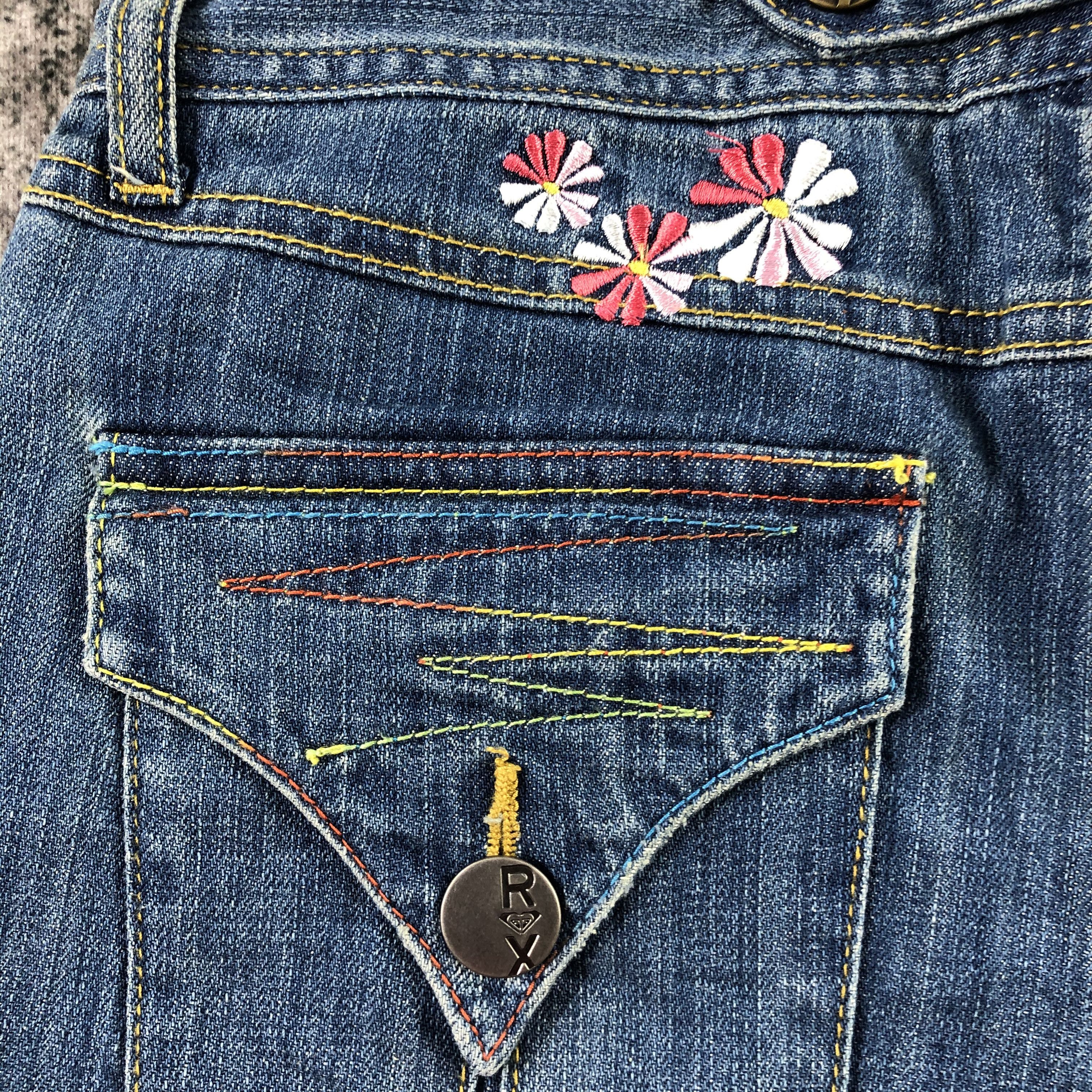 Quiksilver Roxy Jeans BLue Flare Denim KJ1279 Size 30" / US 8 / IT 44 - 7 Thumbnail