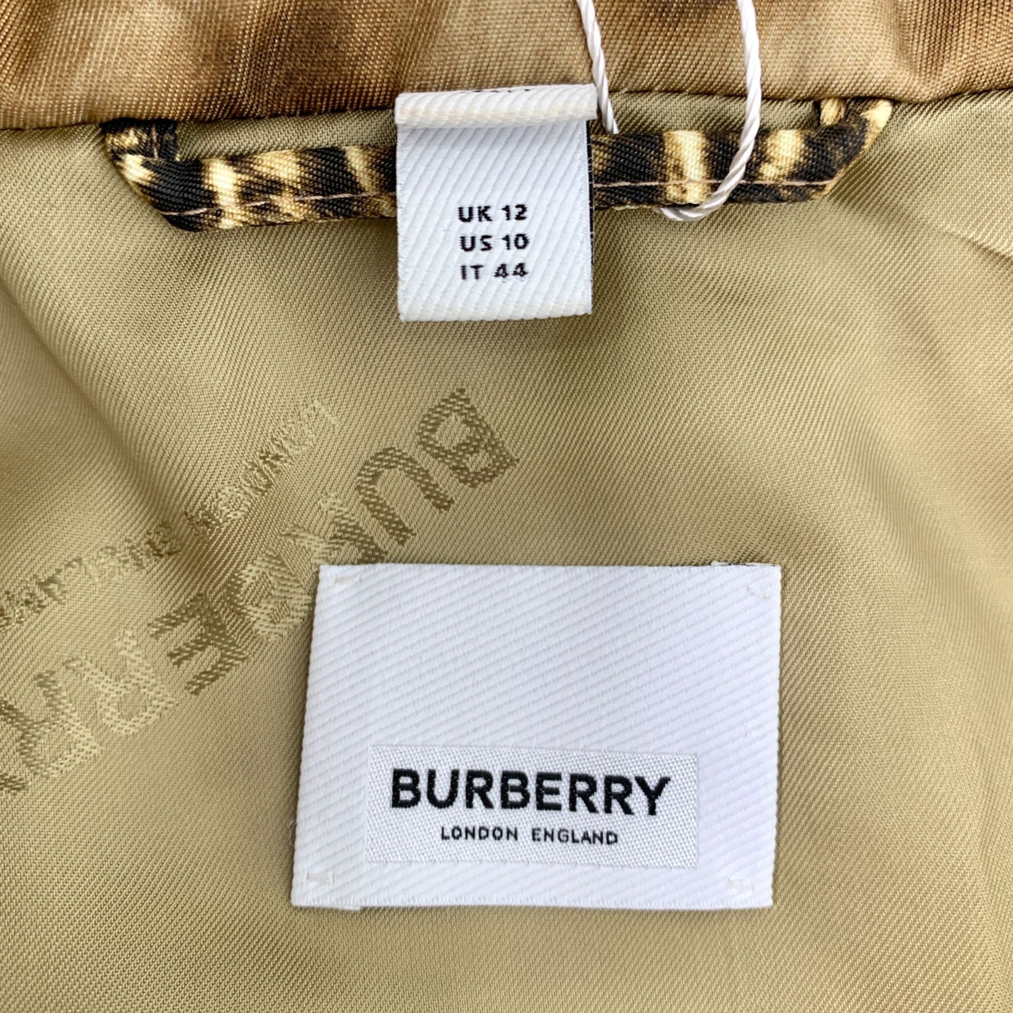 Burberry Burberry Animal Print Hooded Coat With Deer Patch Size L / US 10 / IT 46 - 8 Thumbnail