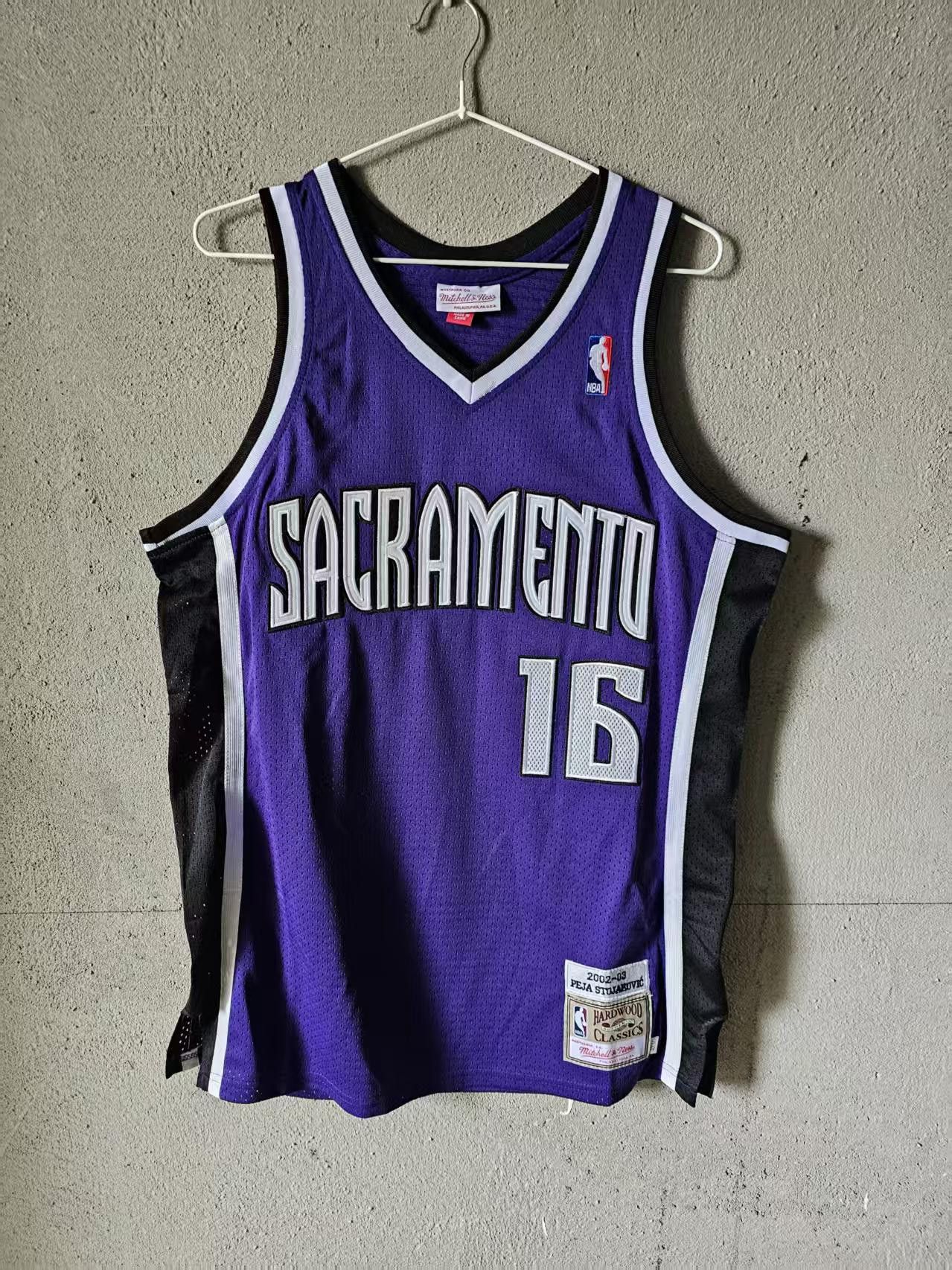 NBA Peja Stojaković Jersey Sacramento Kings 16 Double Stitched Size US XXL / EU 58 / 5 - 1 Thumbnail