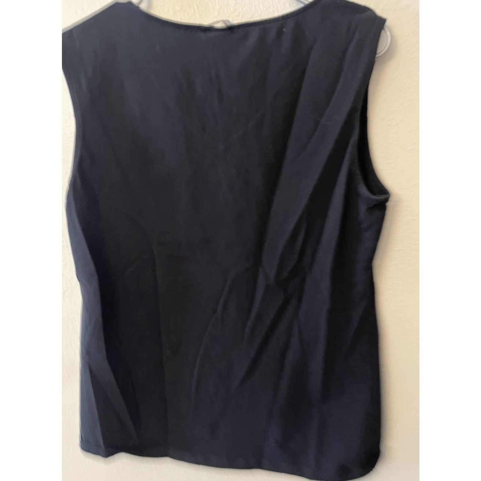 H&M H&M Tank Shirt Women Large Black V-Neck Solid Tank Camisole XS? Size L / US 10 / IT 46 - 2 Thumbnail