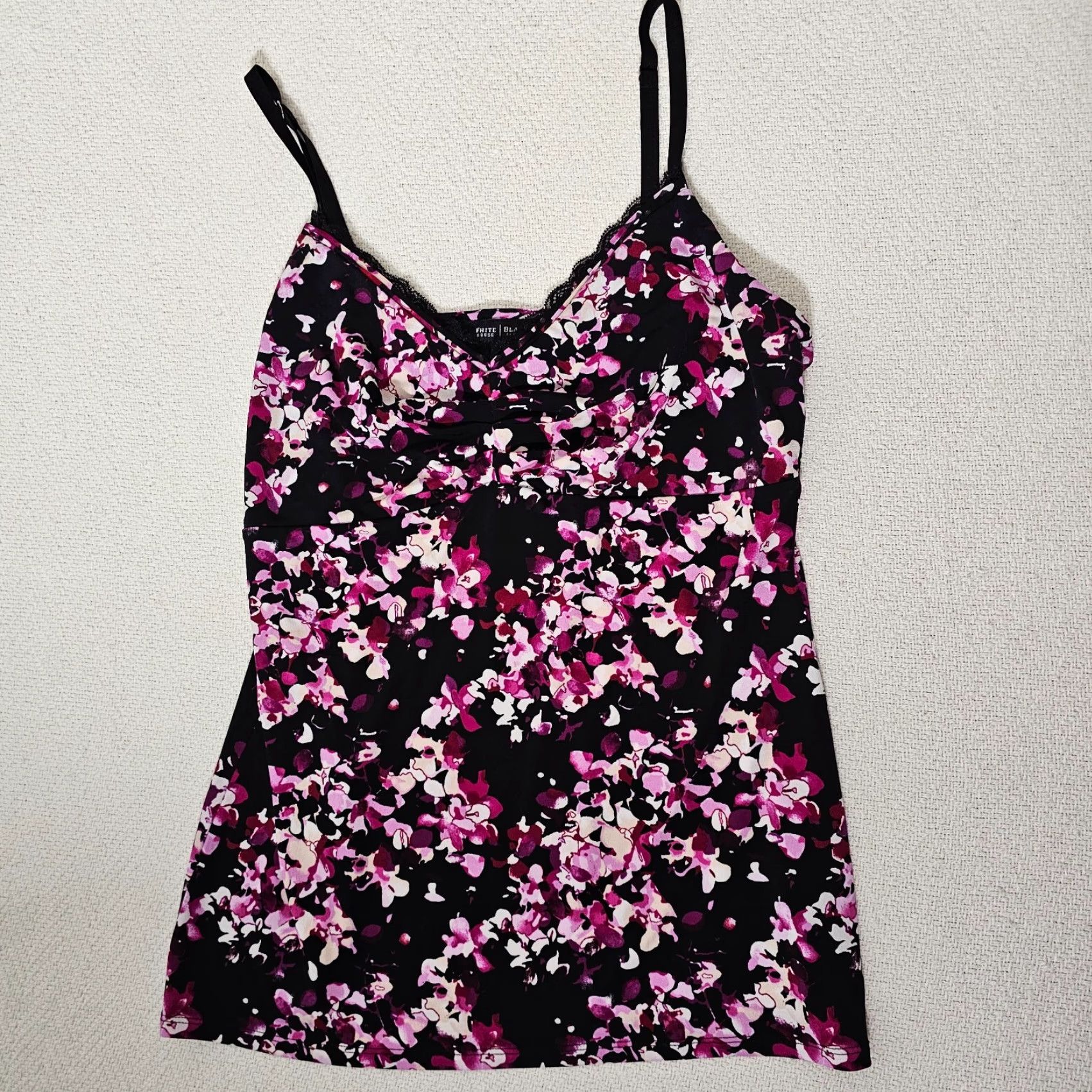 White House Black Market White House Black Market Flower Tank Top Size Medium Black Ruched Chest Size M / US 6-8 / IT 42-44 - 6 Thumbnail