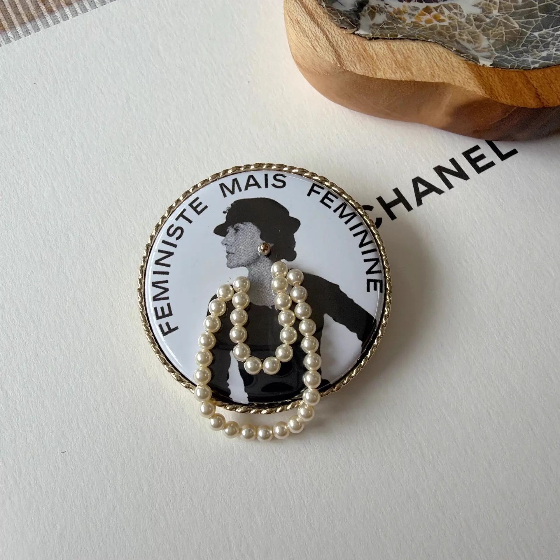 Chanel CHANEL Coco Mademoiselle Head Brooch Pre-owned Size ONE SIZE - 1 Thumbnail