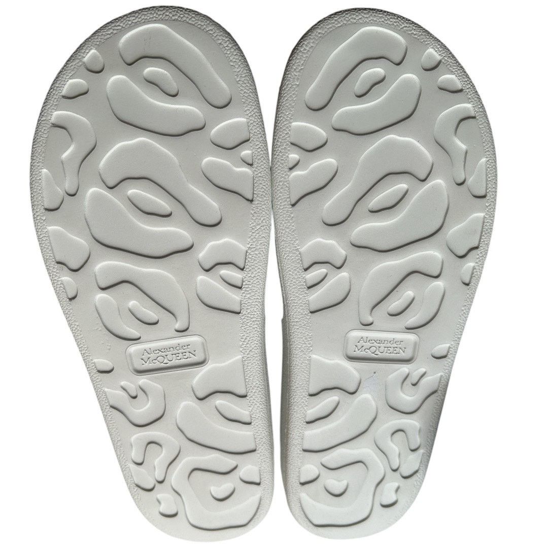 Alexander McQueen ALEXANDER MCQUEEN Navy Debossed Slide Sandals IT36.5/US6.5 Size US 6.5 / IT 36.5 - 7 Thumbnail