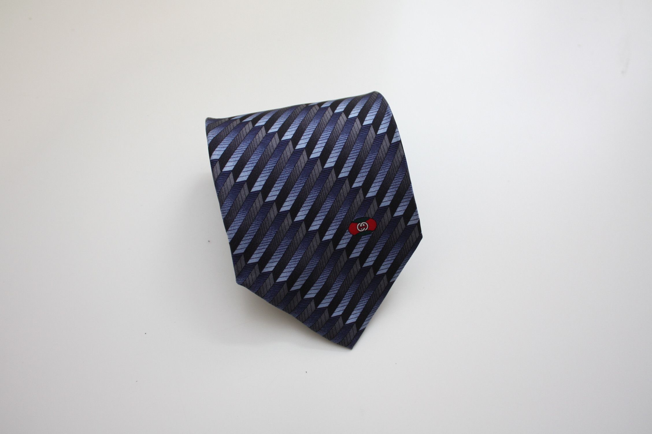 Gucci Gucci Navy Blue Silk Tie Made In Italy Size ONE SIZE - 4 Thumbnail