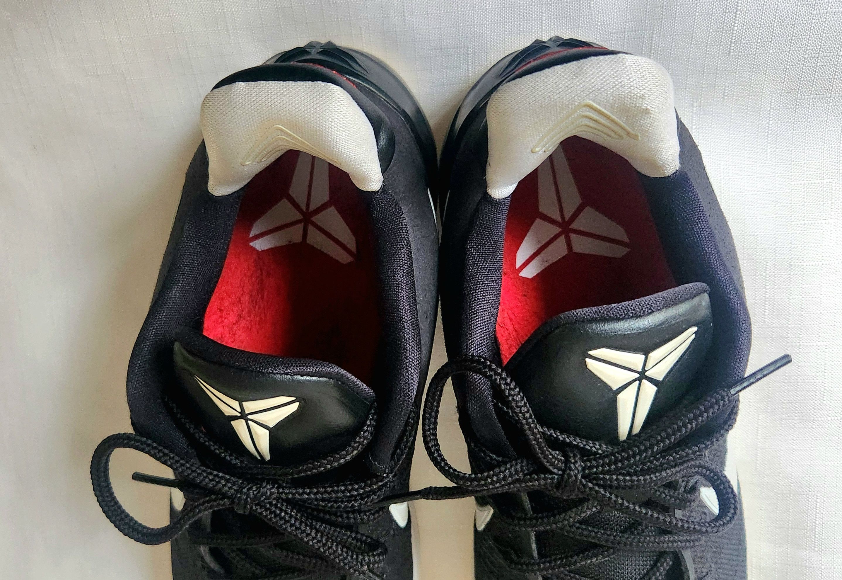 Nike NIKE KOBE AD 852425-001 BLACK AND WHITE SIZE 12 MENS Size US 12 / EU 45 - 9 Thumbnail