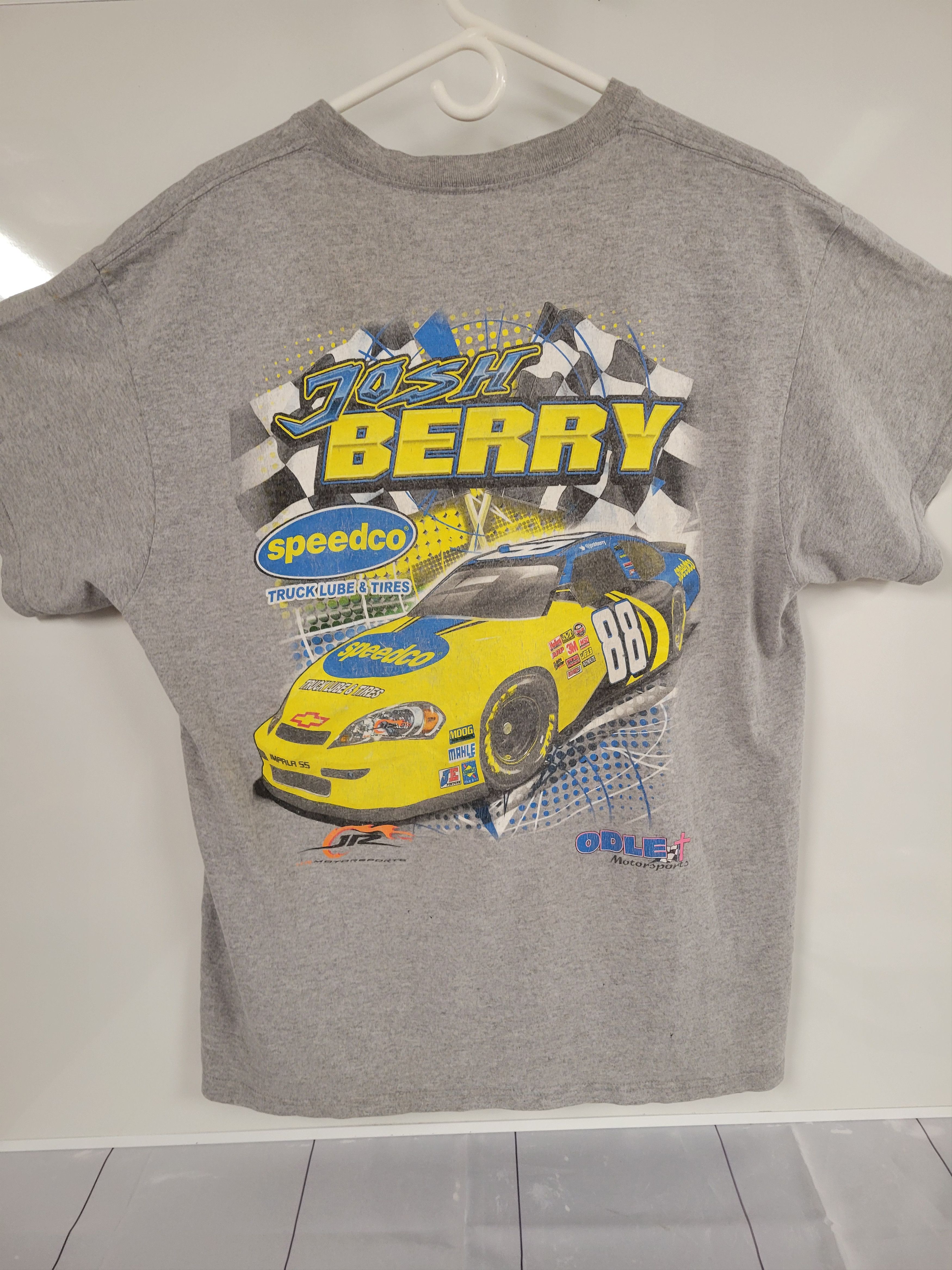 NASCAR Josh Berry grey NASCAR racing tshirt, XL Size US XL / EU 56 / 4 - 1 Thumbnail