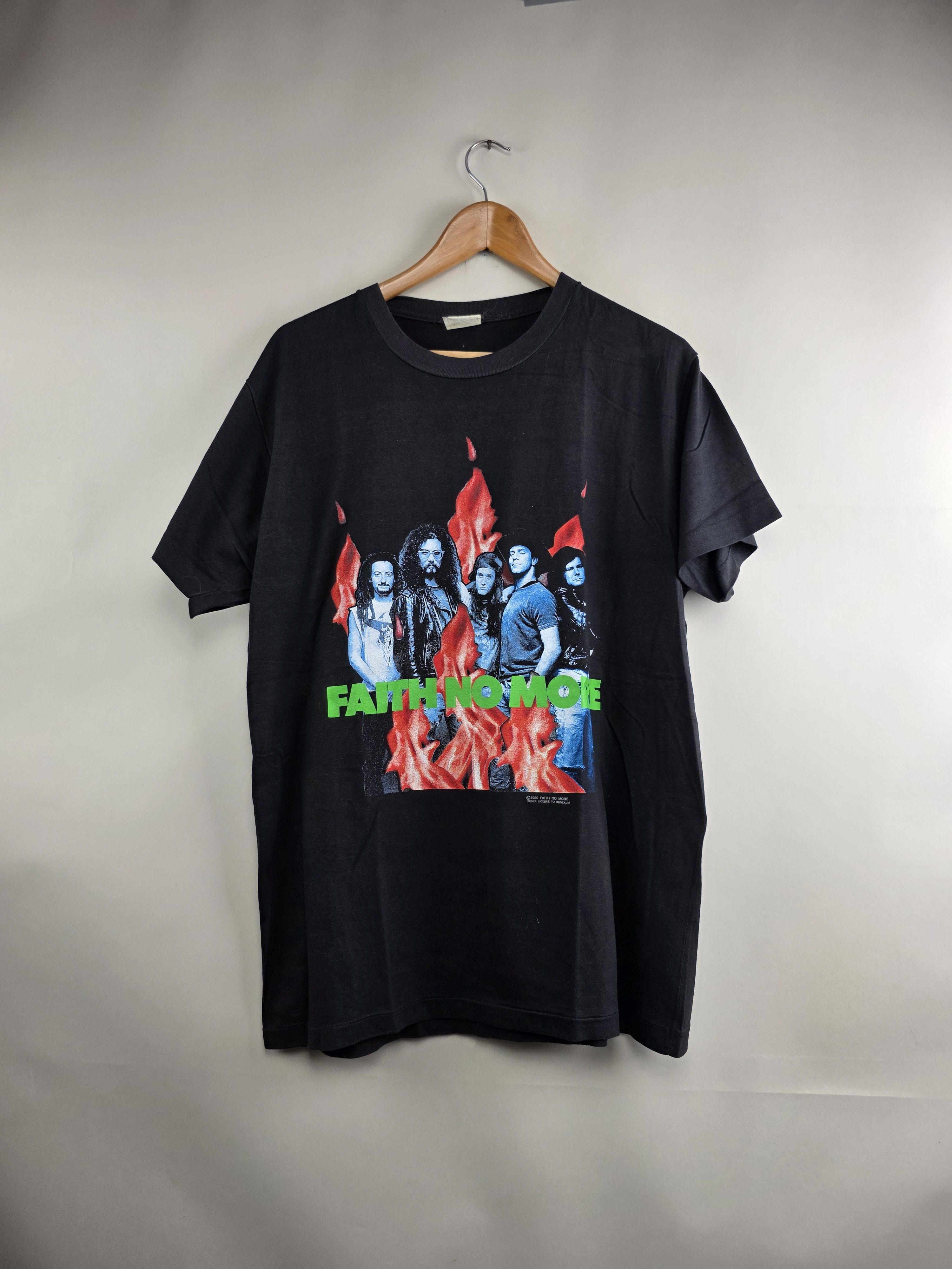 Band Tees 1990 Faith no more European Tour 90s T shirt L 21.5" 30" Size US L / EU 52-54 / 3 - 1 Thumbnail