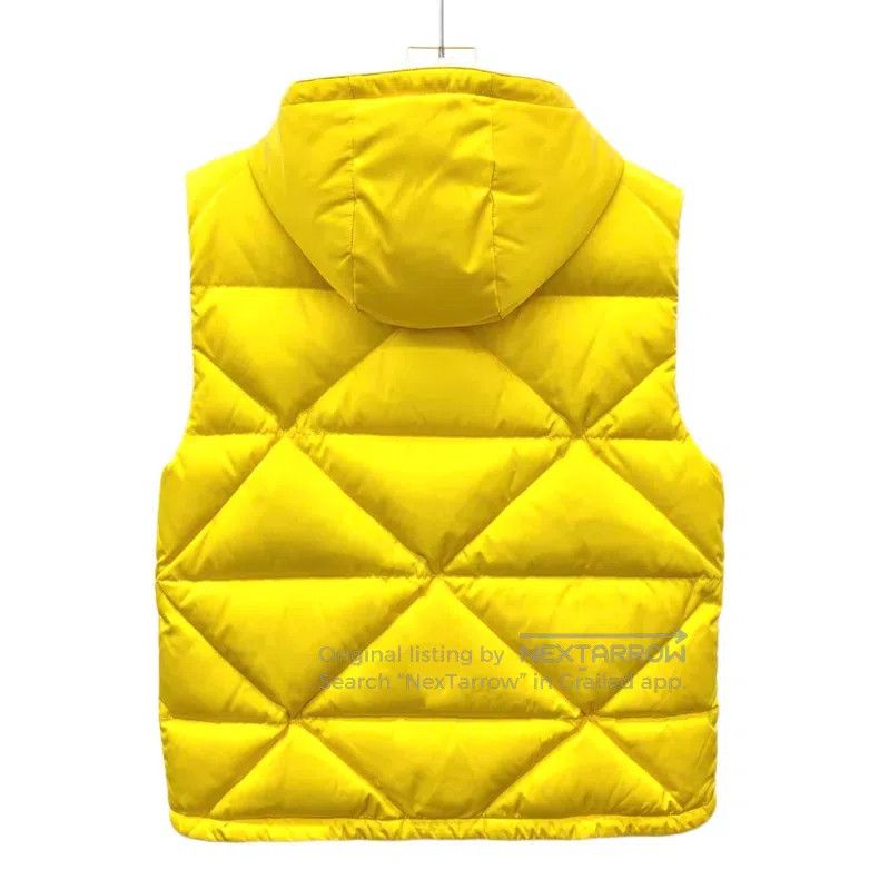 Prada Prada Yellow logo diamond hooded down vest Size US M / EU 48-50 / 2 - 2 Thumbnail