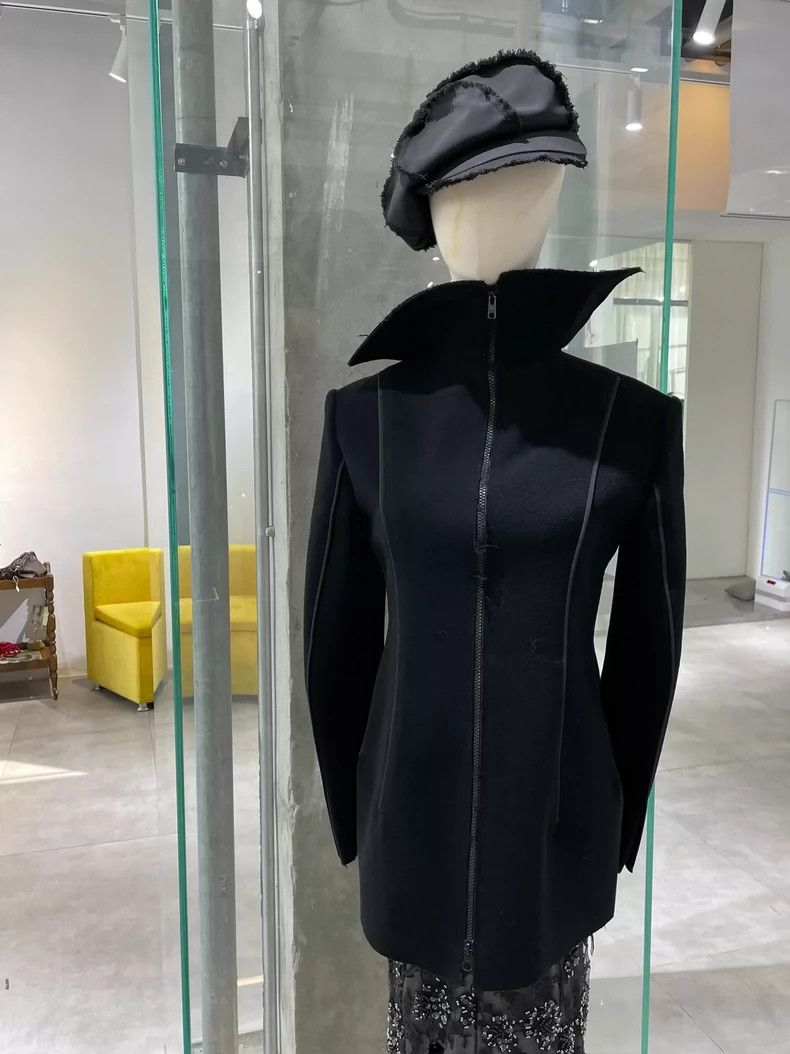 Yohji Yamamoto yohji yamamotoFall/Winter 2019 LOOK 9/39 Wool Jacket 2503-N Size US S / EU 44-46 / 1 - 3 Thumbnail