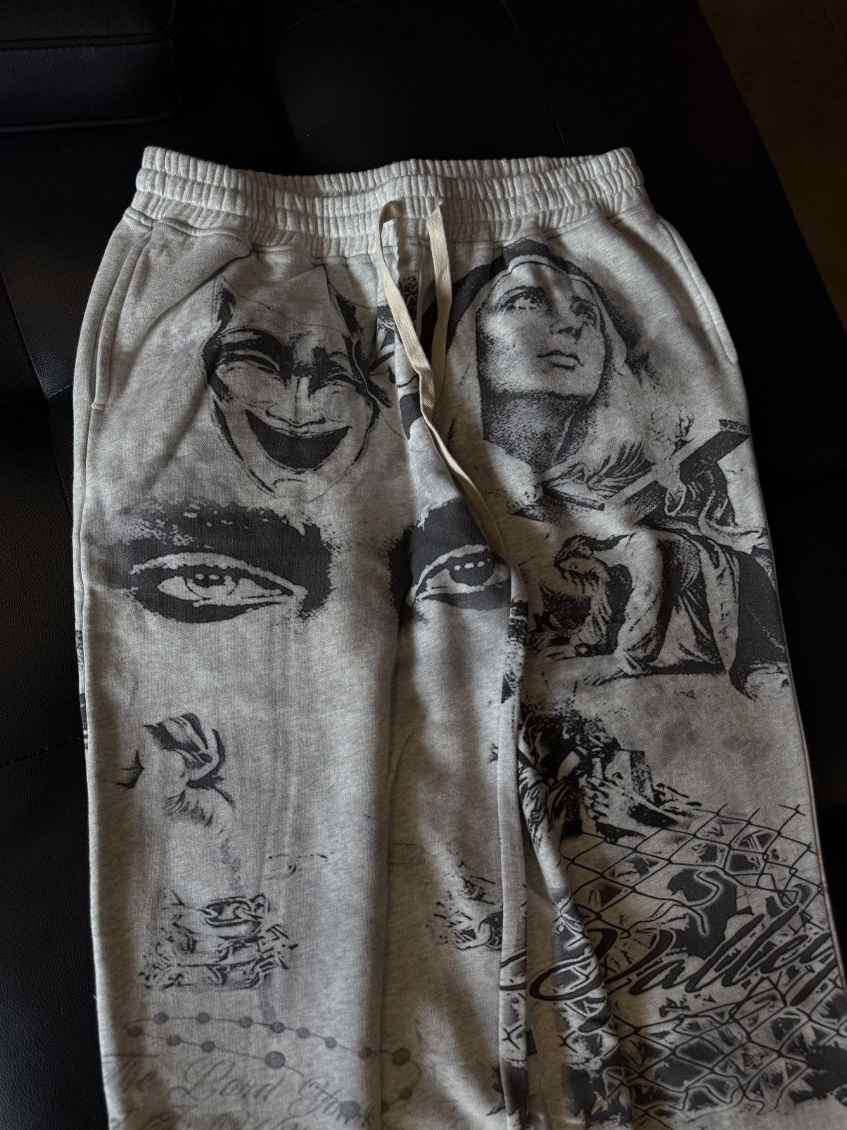 Vale Vale Valley Mural Sweatpants Size Medium(NEW) Size US 32 / EU 48 - 4 Thumbnail