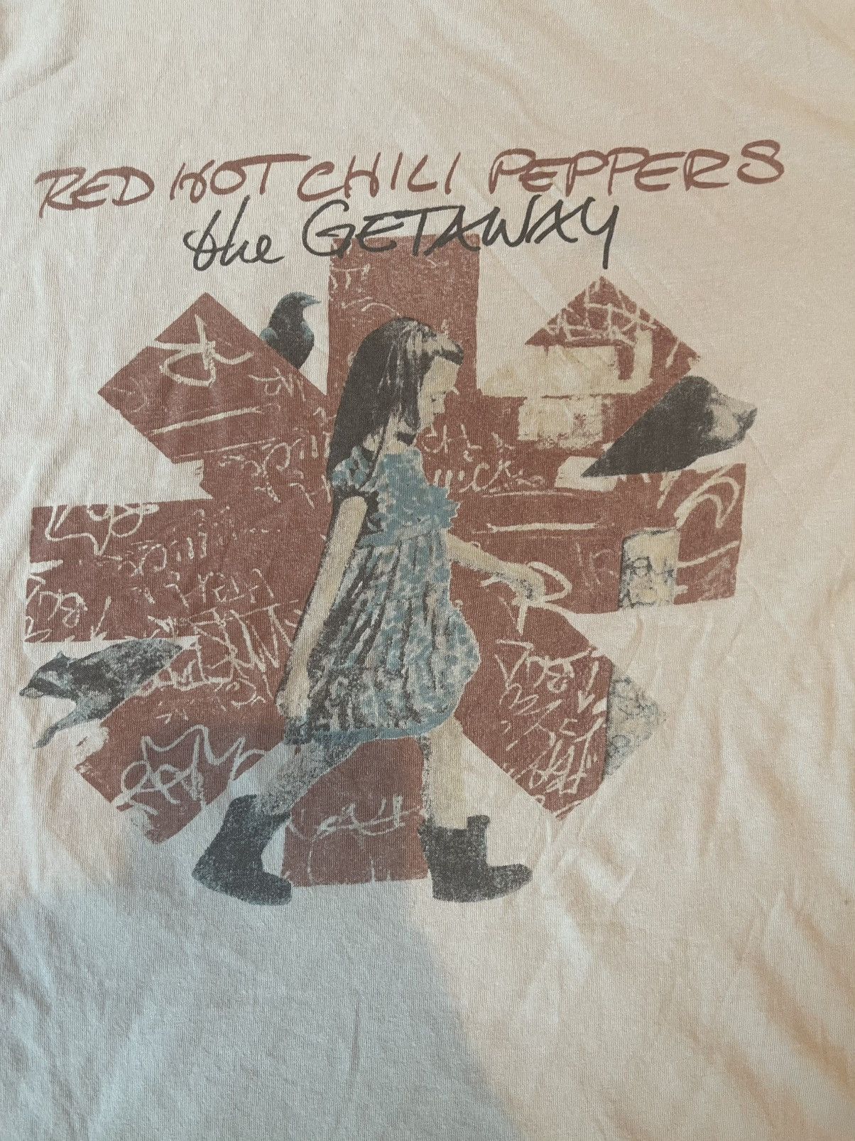 Hot Topic Red Hot Chili Peppers The Getaway 2016 T-Shirt Beige Size US M / EU 48-50 / 2 - 2 Thumbnail