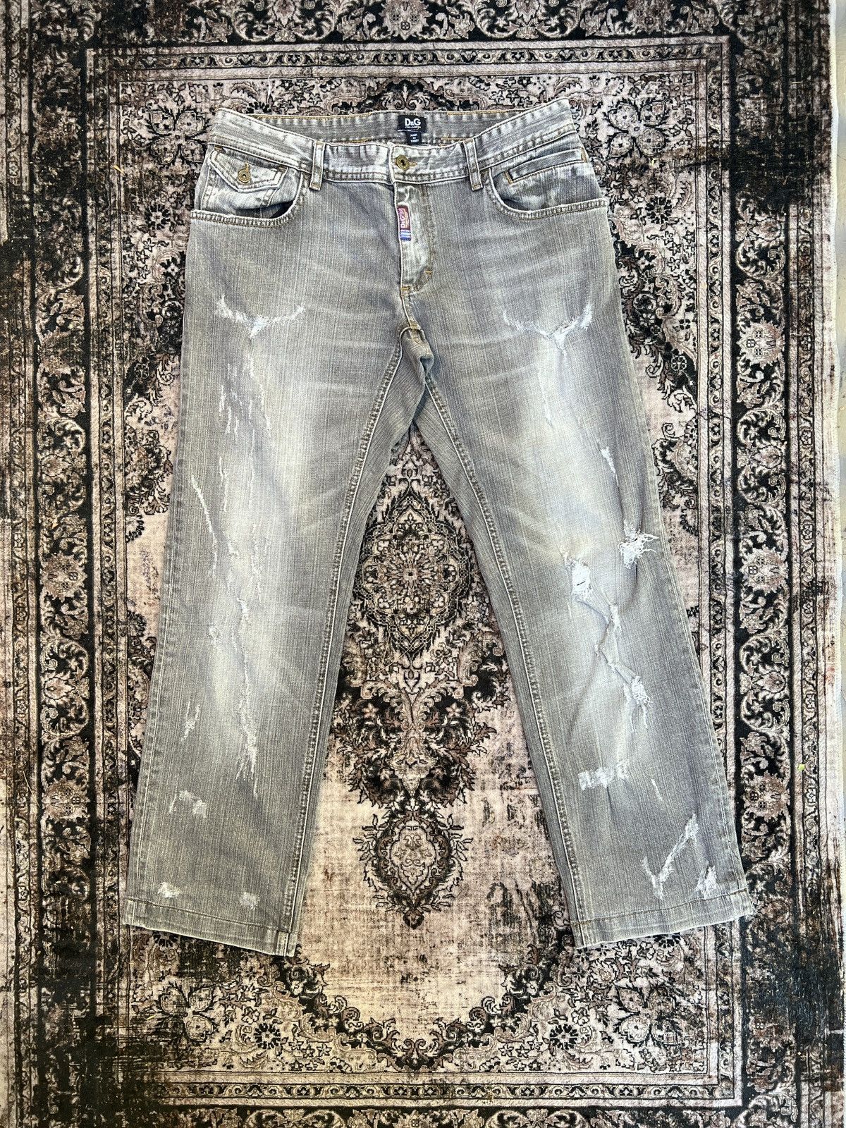 Designer × Dolce & Gabbana Dolce & Gabbana Light Gray Denim Dostressed Jeans (34W/34L) Size US 34 / EU 50 - 1 Thumbnail