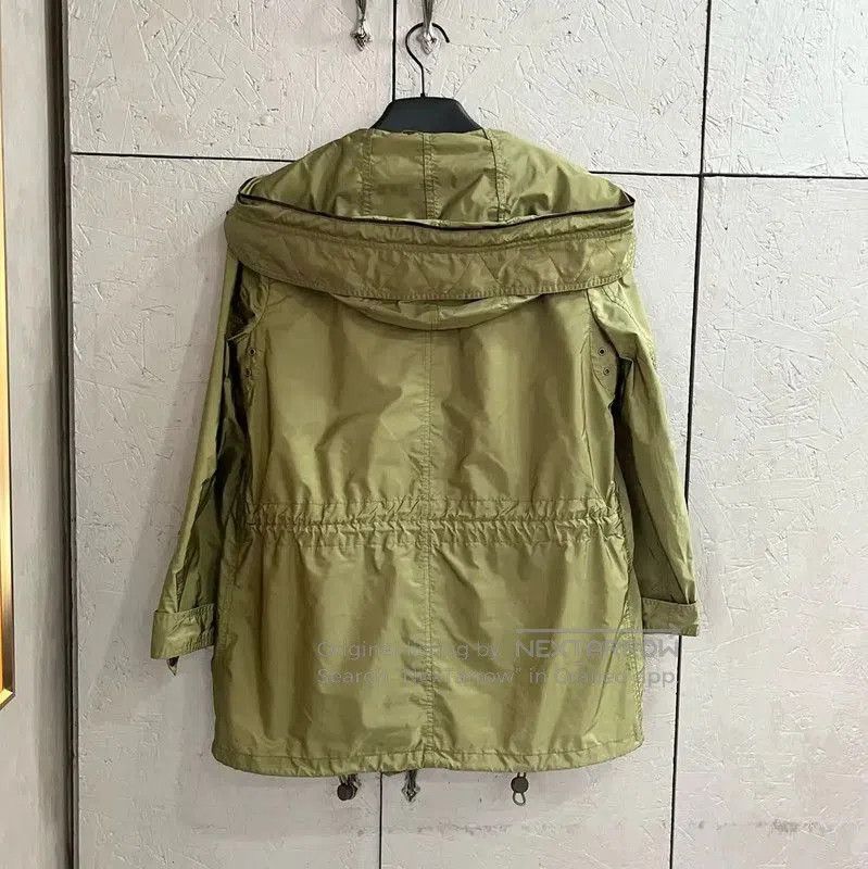 Burberry Burberry Women's Green Acrylic Trench Coat. Size M / US 6-8 / IT 42-44 - 3 Thumbnail