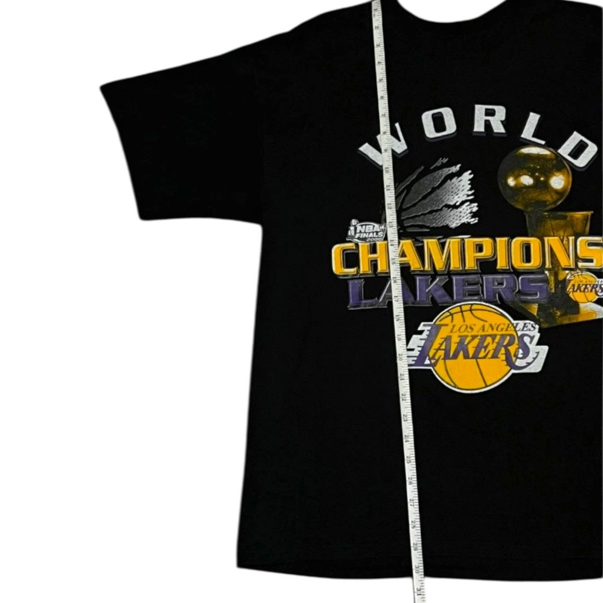 Gildan Vintage Los Angeles Lakers 2000 Finals Champions T Shirt Size US XL / EU 56 / 4 - 4 Thumbnail