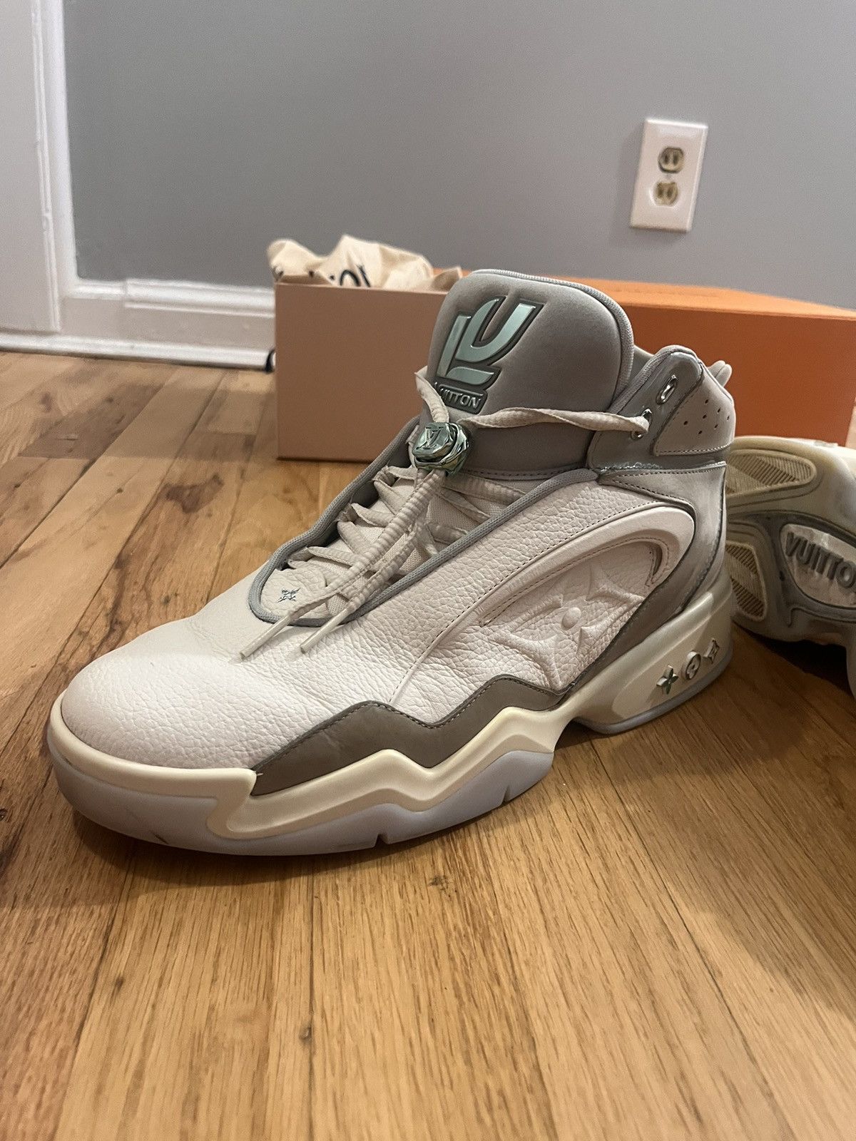 Louis Vuitton Louis Vuitton Trainer 2 Size US 12 / EU 45 - 6 Thumbnail