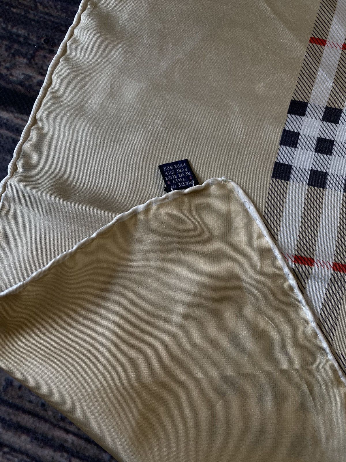 Burberry × Vintage 90’s Burberry 100% Silk Scarf Size ONE SIZE - 7 Thumbnail