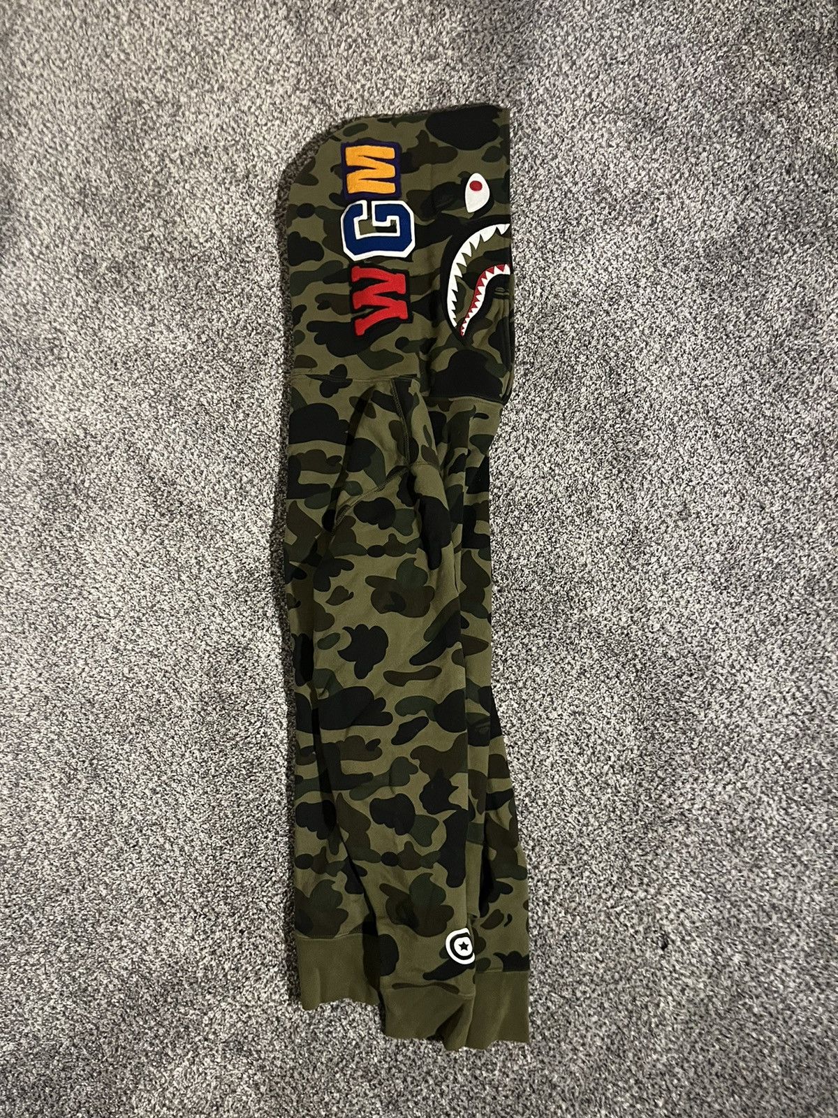 Bape Bape 1st Camo Shark Hoodie Side Zip Size US S / EU 44-46 / 1 - 2 Thumbnail