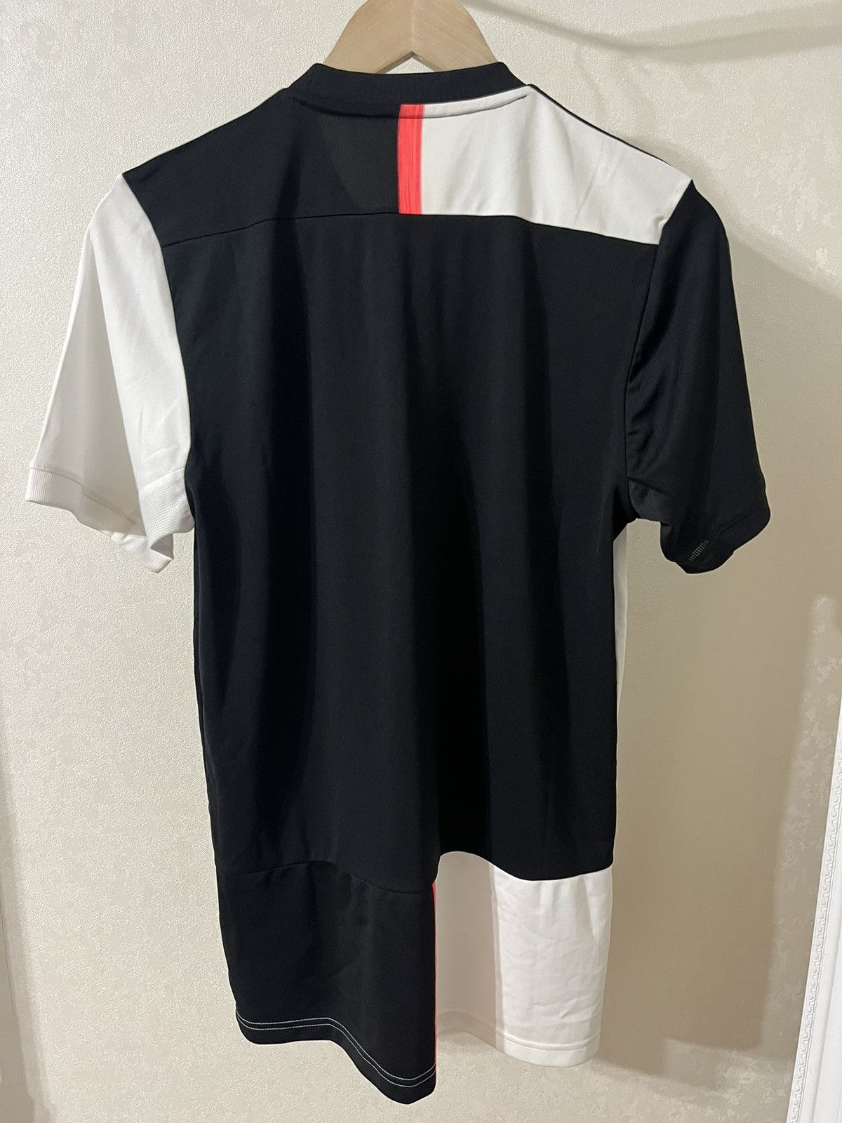 Other Adidas Juventus 18/19 Home Jersey Size US S / EU 44-46 / 1 - 2 Thumbnail
