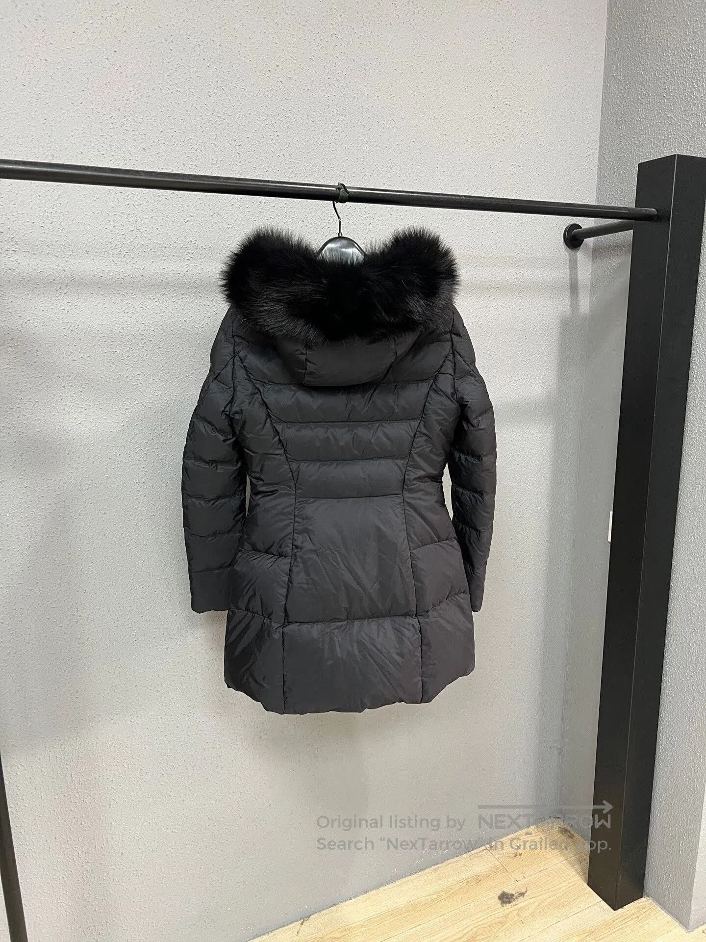 Prada Prada Black Triangle Logo Fox Fur Down Jacket. Size S / US 4 / IT 40 - 2 Thumbnail