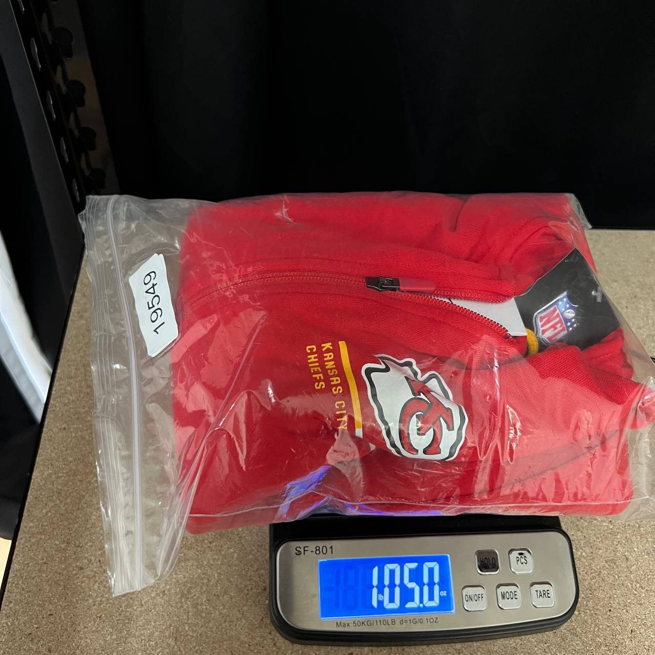 Nike Nike Hoodie Men Large Red Kansas City Chiefs NFL New Size US L / EU 52-54 / 3 - 8 Thumbnail