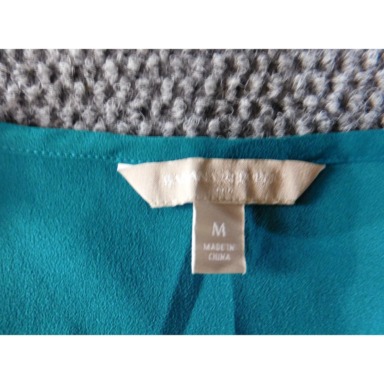 Banana Republic Banana Republic Blouse Shirt Womens Medium Blue Crew Neck Long Sleeve Cap Sleeve Casual Regular Polyester Rayon Ruffle Basic Classic Stretch Size M / US 6-8 / IT 42-44 - 4 Thumbnail