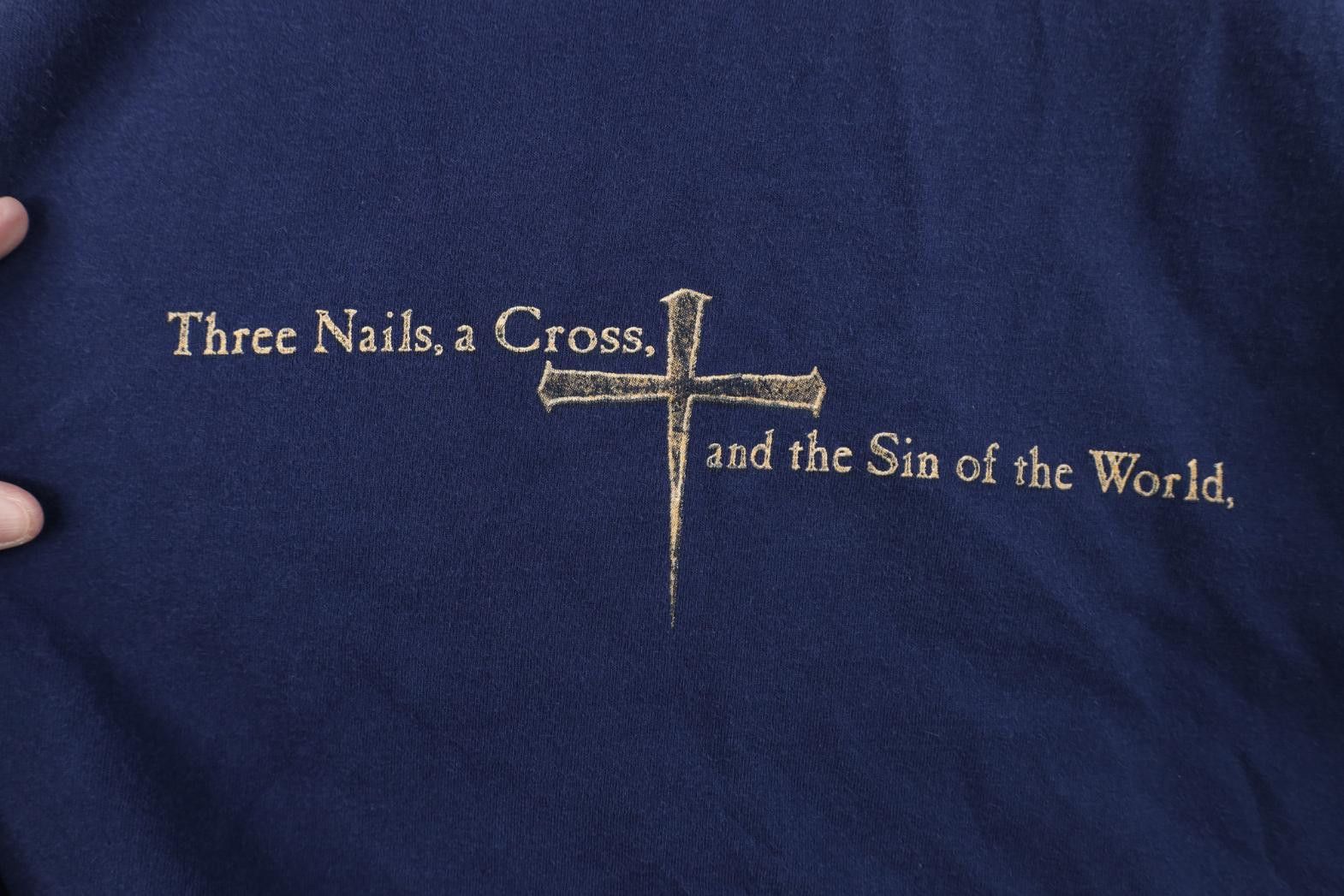 Vintage Vintage 90s Christianity Three Nails A Sin Jesus T-Shirt Size US L / EU 52-54 / 3 - 4 Thumbnail
