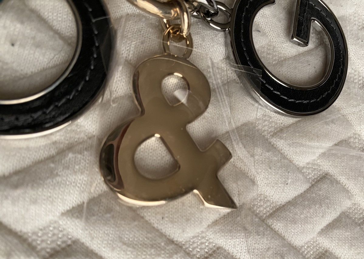 Dolce & Gabbana Dolce & Gabbana 🇮🇹 Metal/Black Calf Palladium Charm Key Chain Size ONE SIZE - 6 Thumbnail