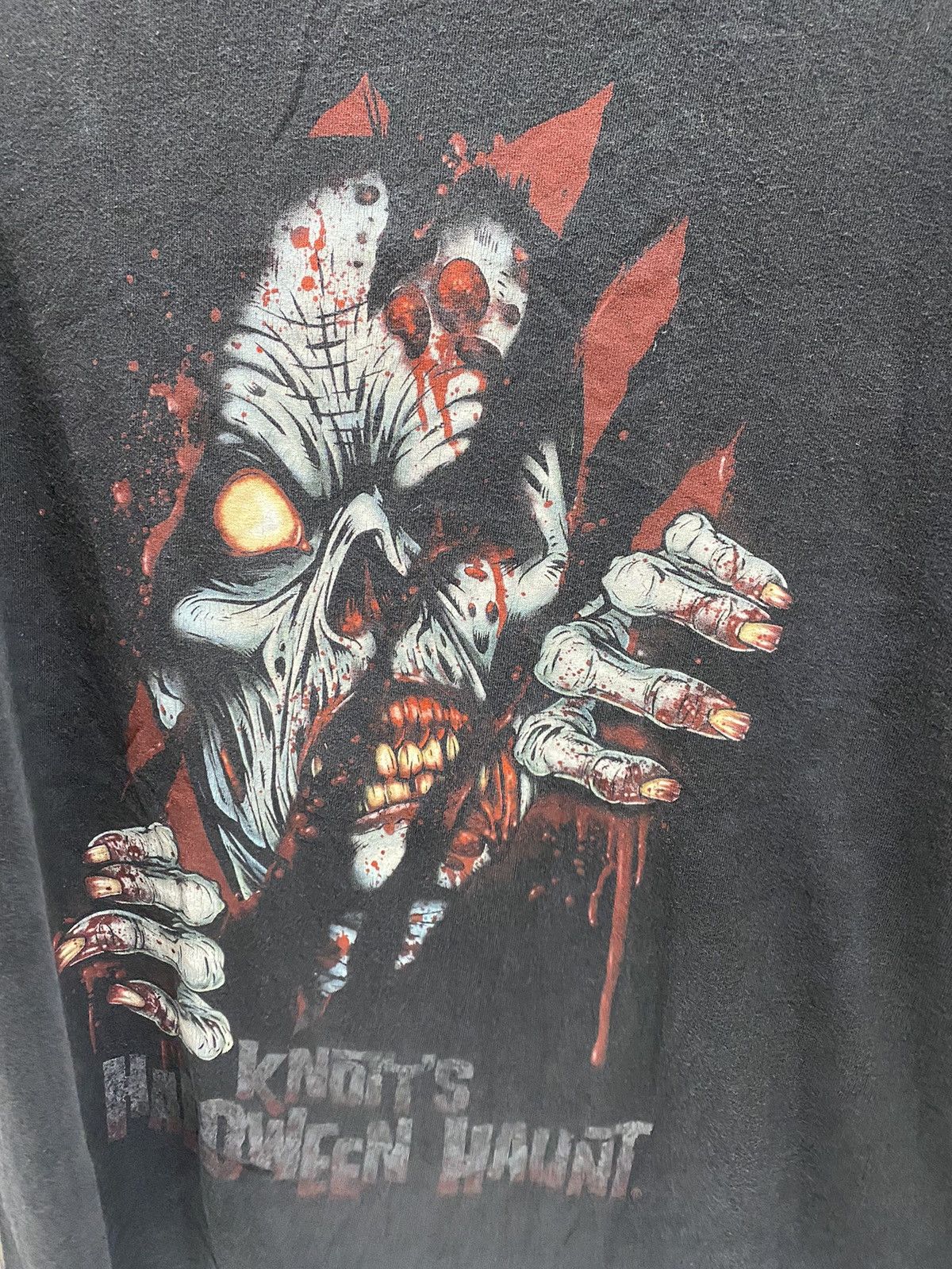 Other KNOTTS HALLOWEEN HAUNT TSHIRT Size US L / EU 52-54 / 3 - 2 Thumbnail