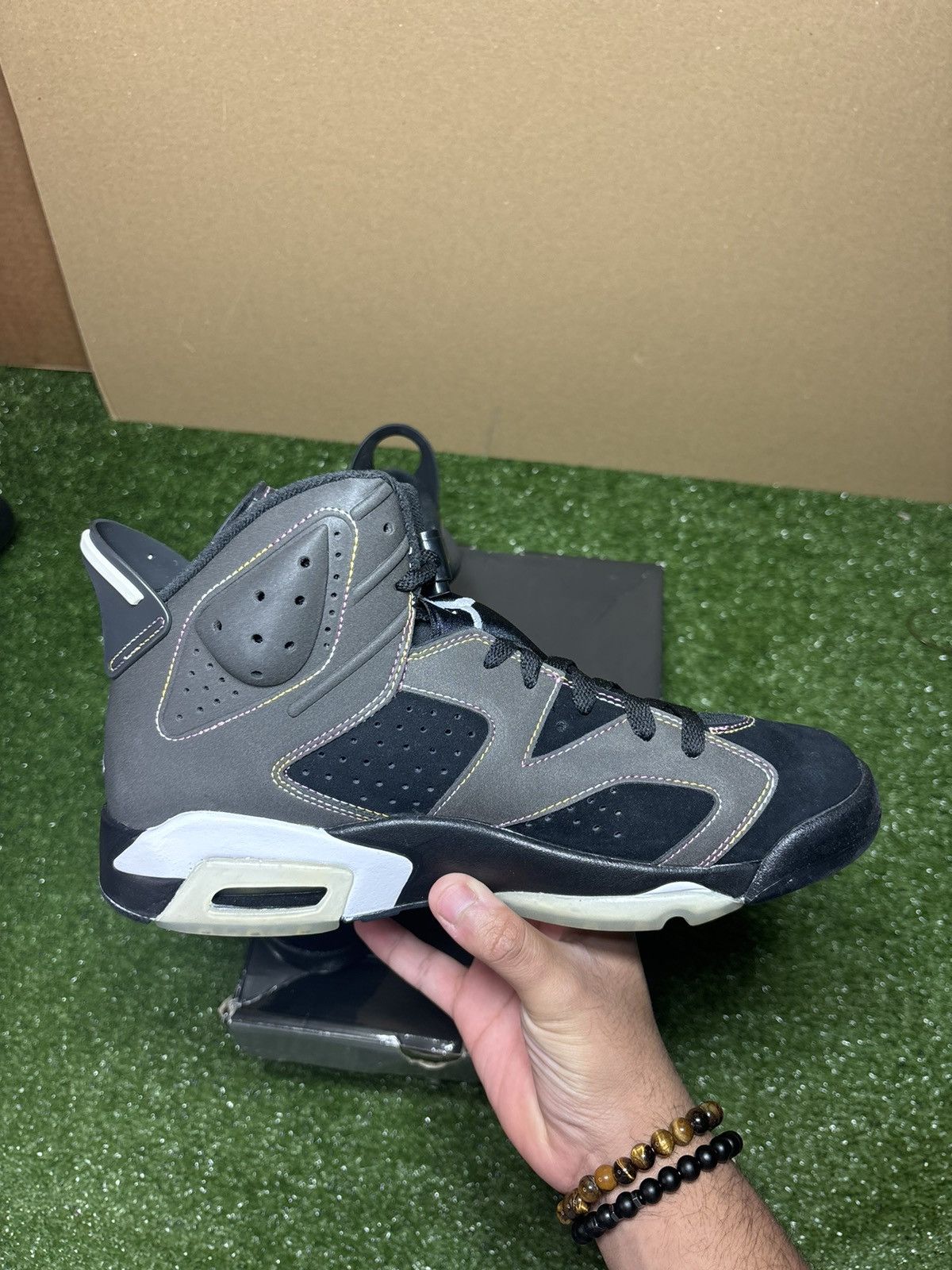 Jordan Brand Jordan 6 lakers 2010 Size US 9 / EU 42 - 3 Thumbnail