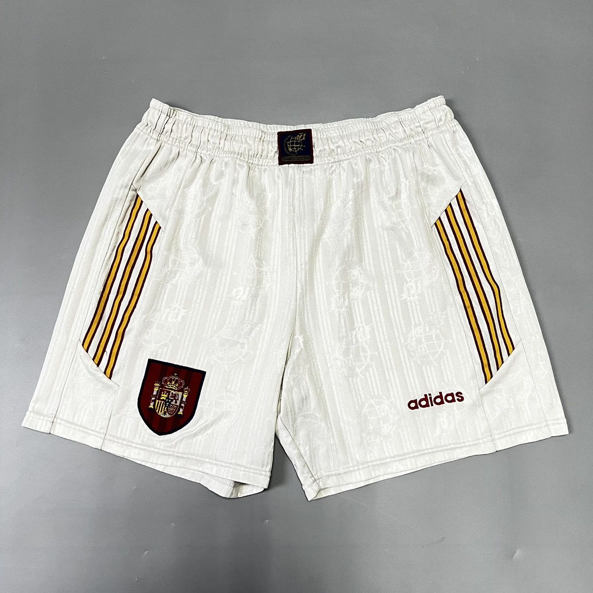 Adidas × Vintage SPAIN VINTAGE FOOTBALL SHORTS 9OS ADIDAS Size US 32 / EU 48 - 1 Thumbnail
