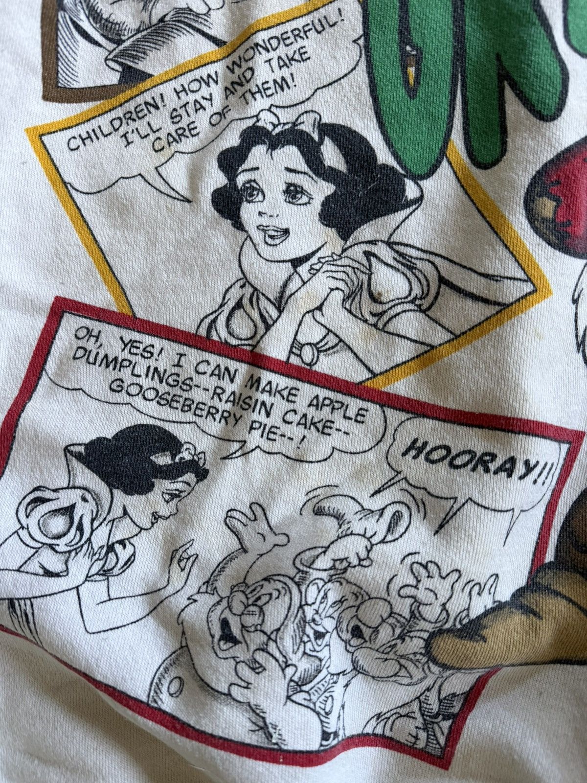 Vintage Vintage 80’s Disney Snow White Sweatshirt Size US M / EU 48-50 / 2 - 3 Thumbnail