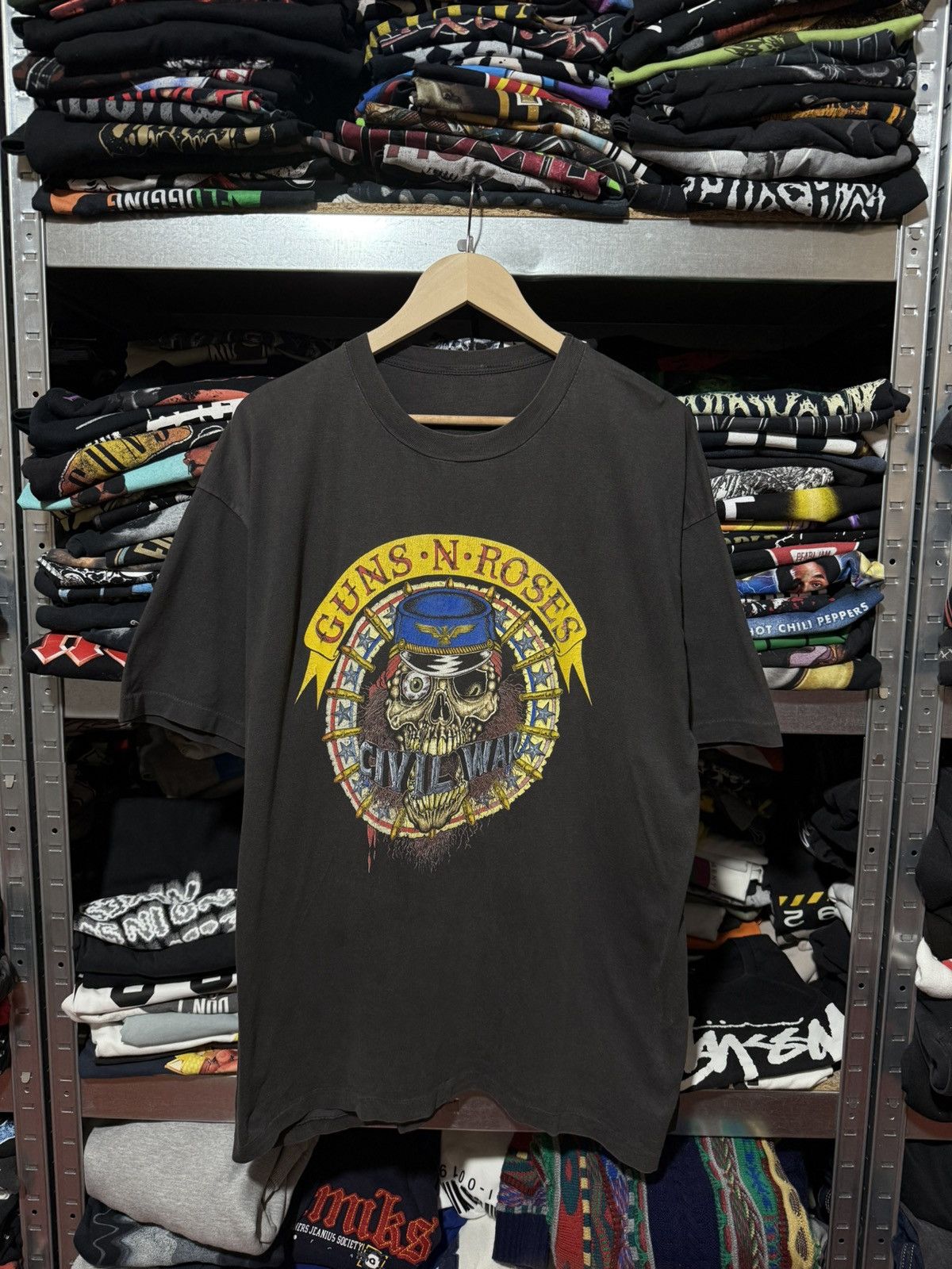 Vintage Vintage Guns N Roses Get In The Ring 1991 1992 Rock T-Shirt Size US XL / EU 56 / 4 - 1 Thumbnail